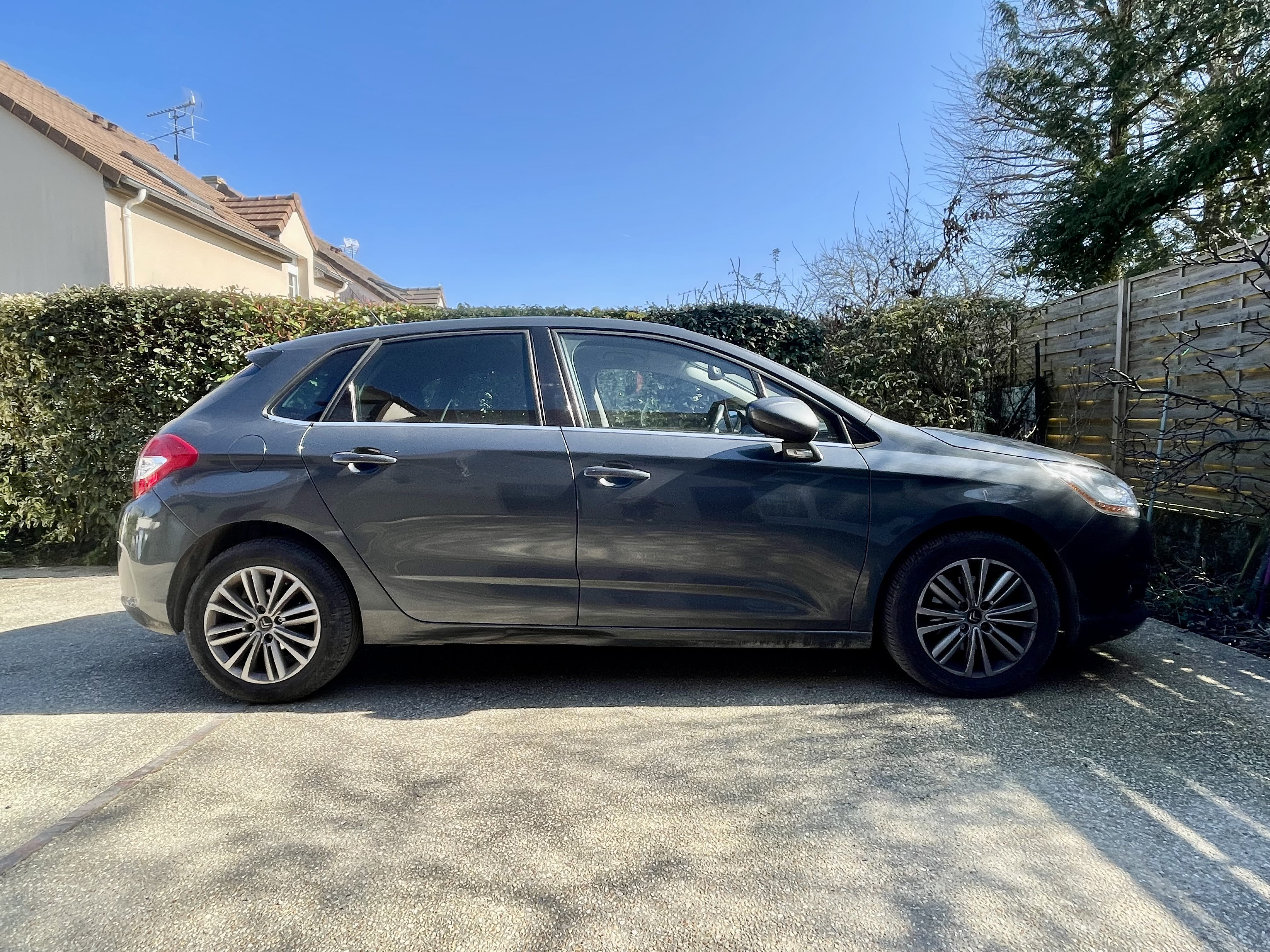 Citroen C4 with Air conditioning