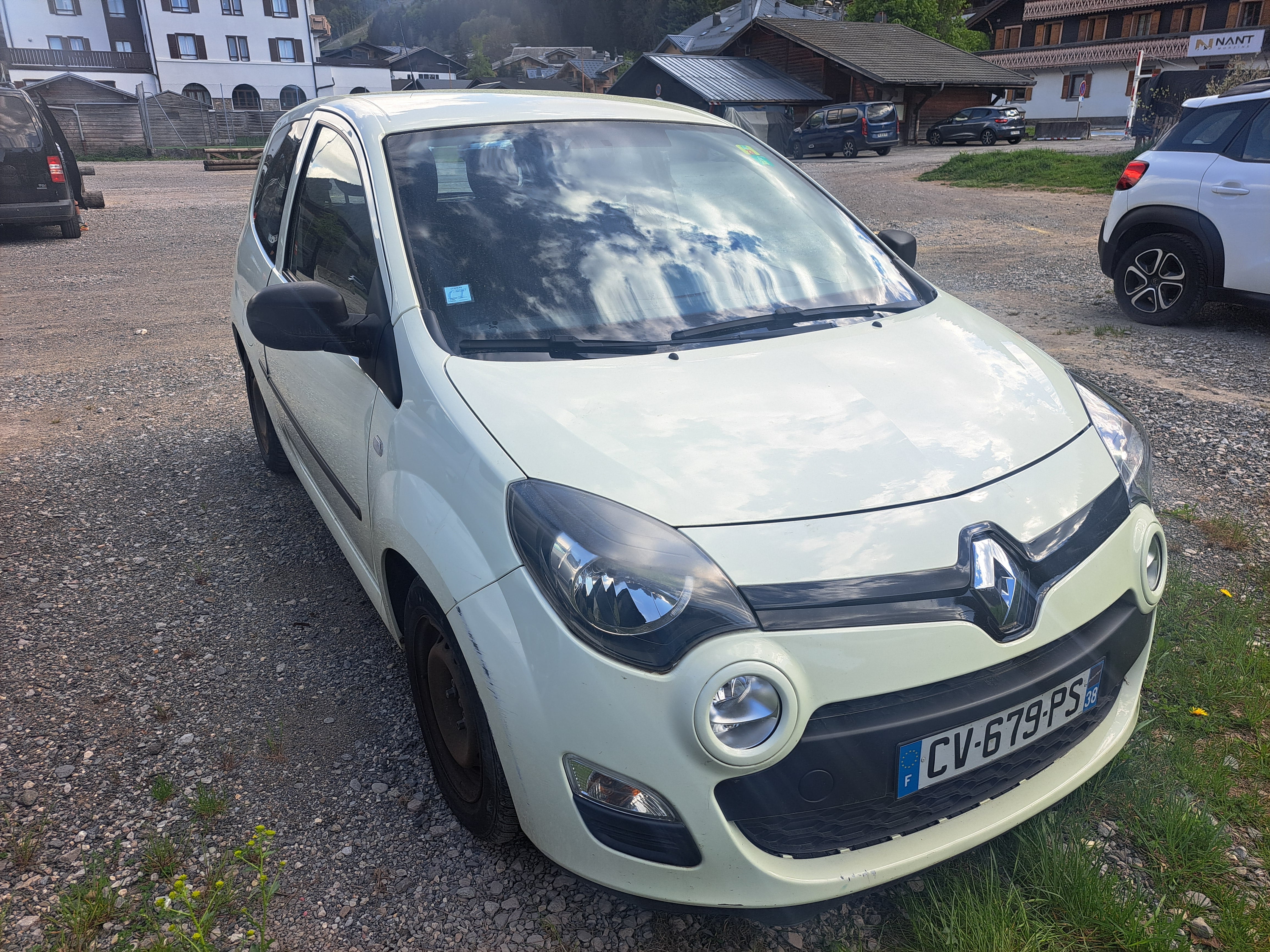 Renault Twingo II avec Entrée audio / iPod