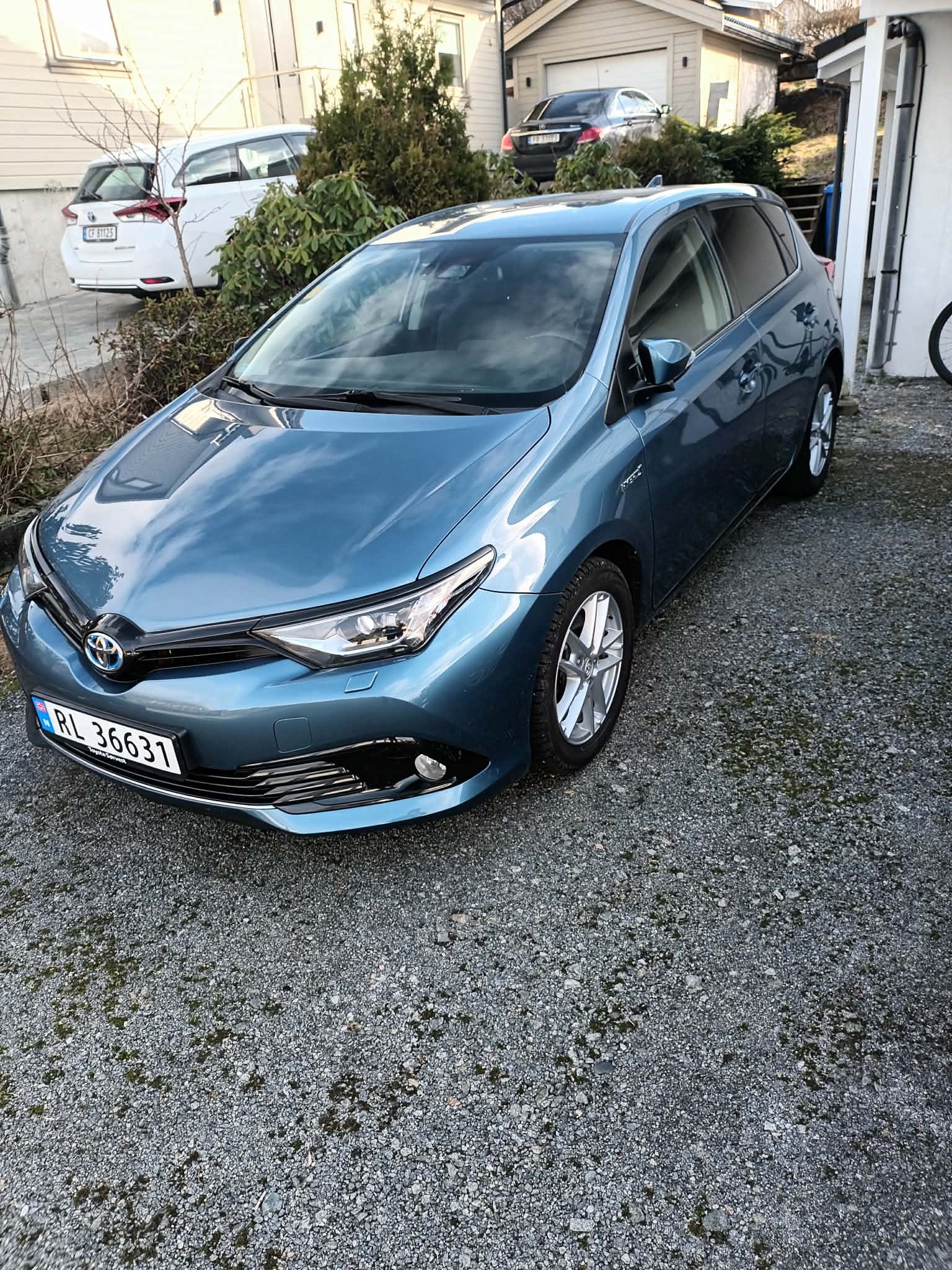 Toyota Auris, 2018, Blyfri 95 / Electric (hybrid), automatic