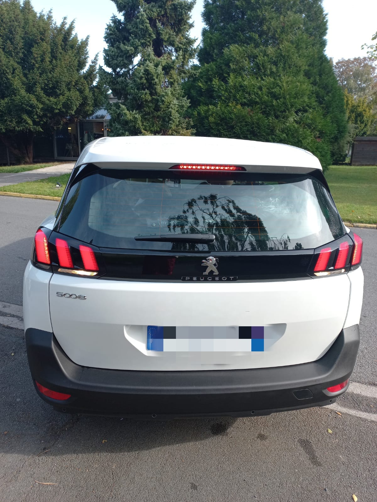 Peugeot 5008 1.2 litre avec Climatisation