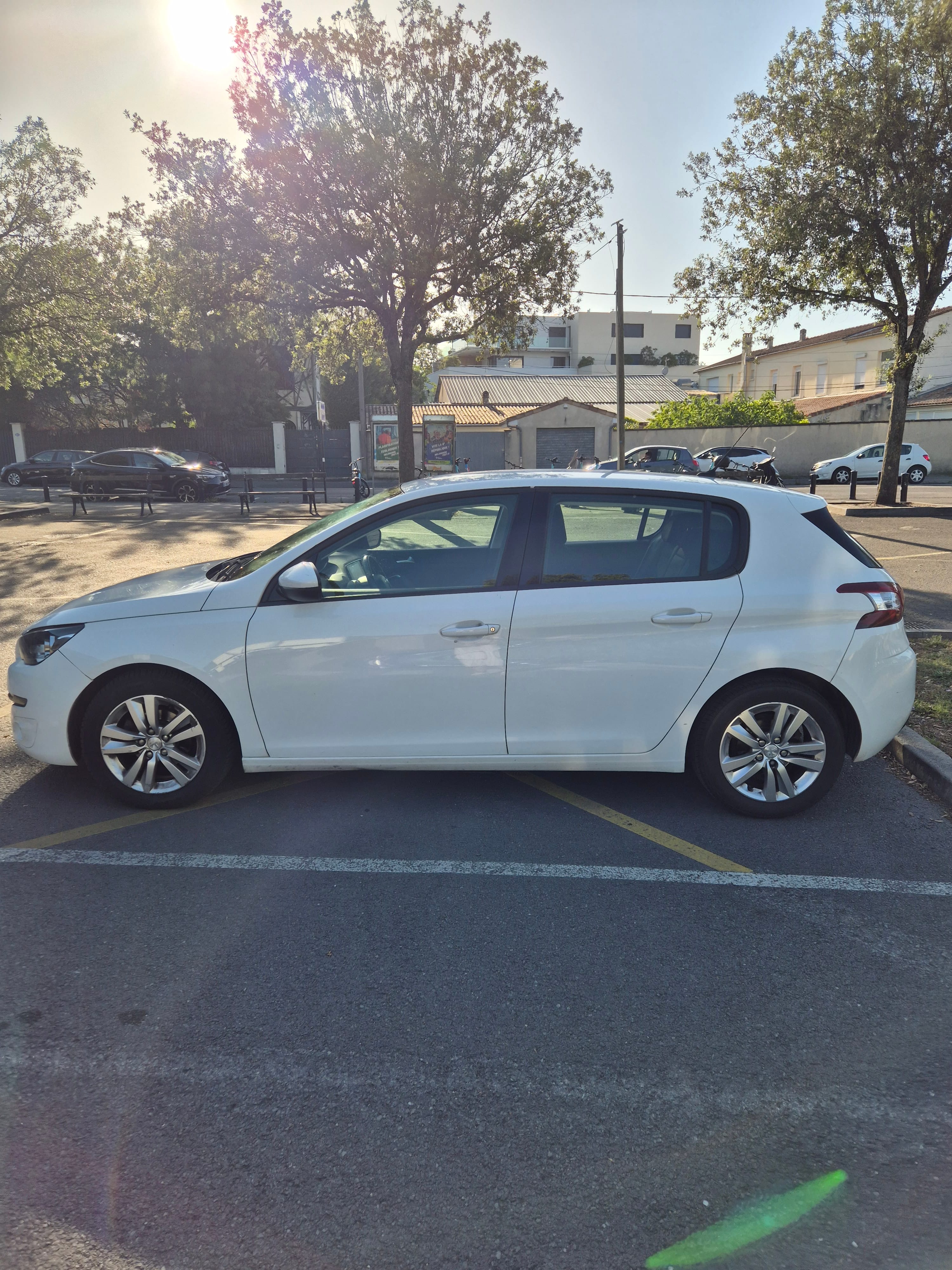 Peugeot 308 with Air conditioning
