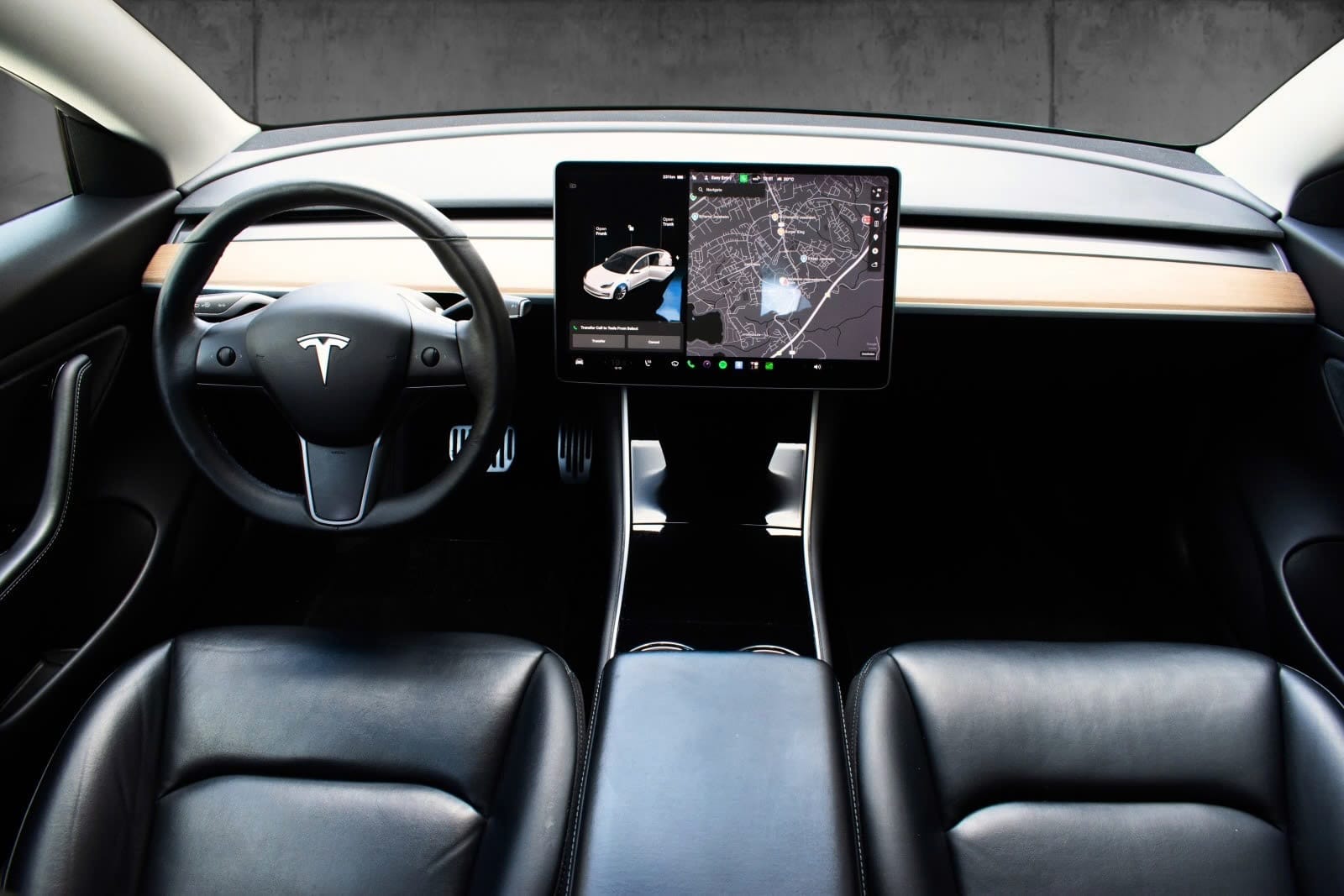 Tesla Model 3 med GPS