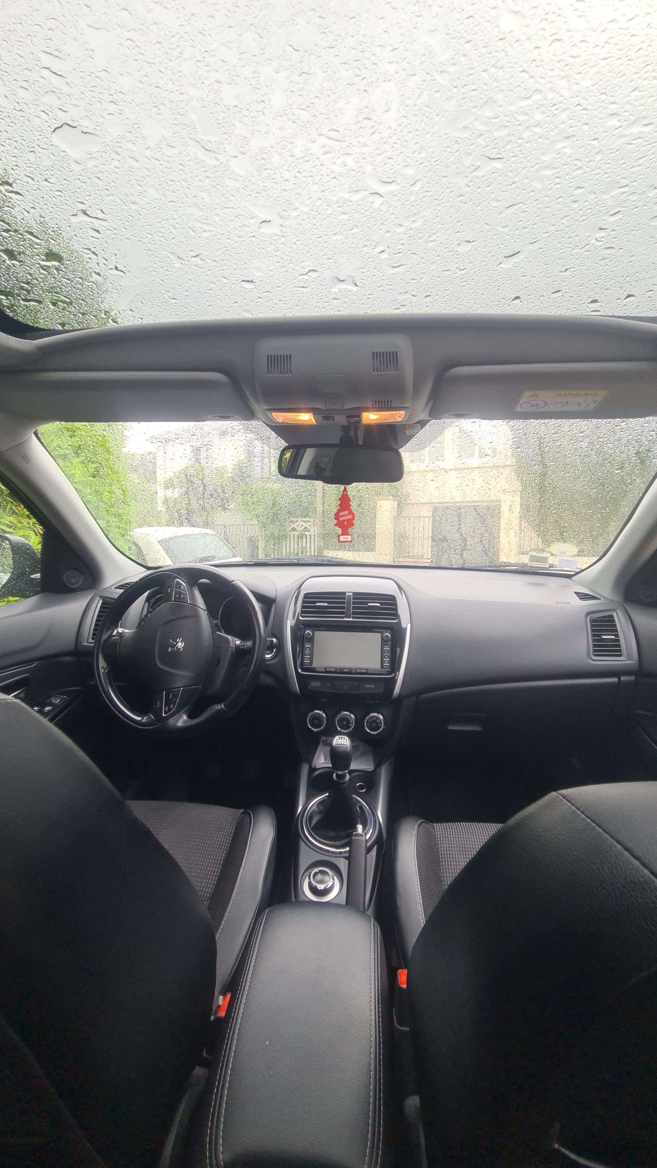 Peugeot 4008 avec GPS