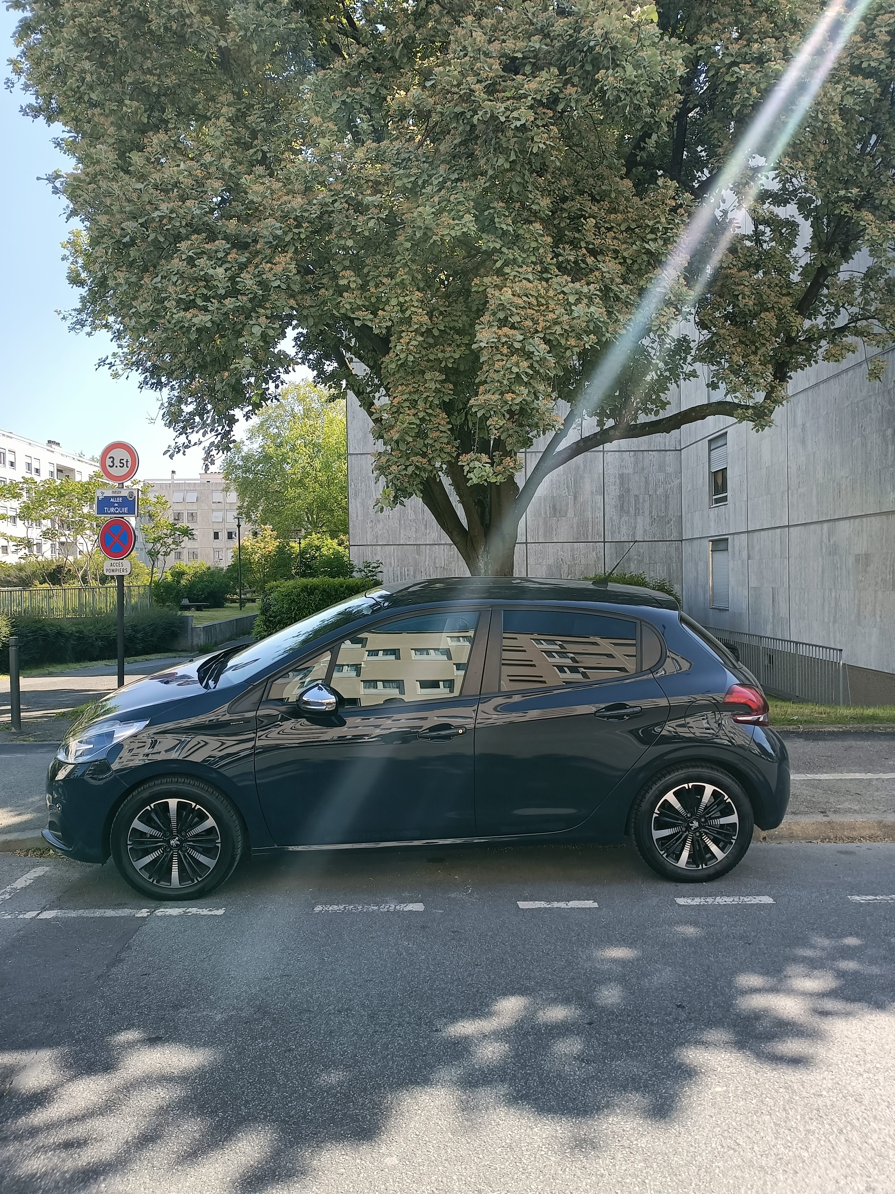 Peugeot 208 avec Climatisation