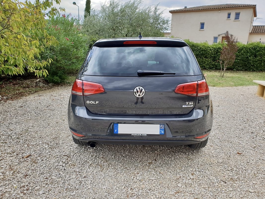 Volkswagen Golf  Louez la Volkswagen Golf TDI – Confort, Technologie et Performance ! avec GPS