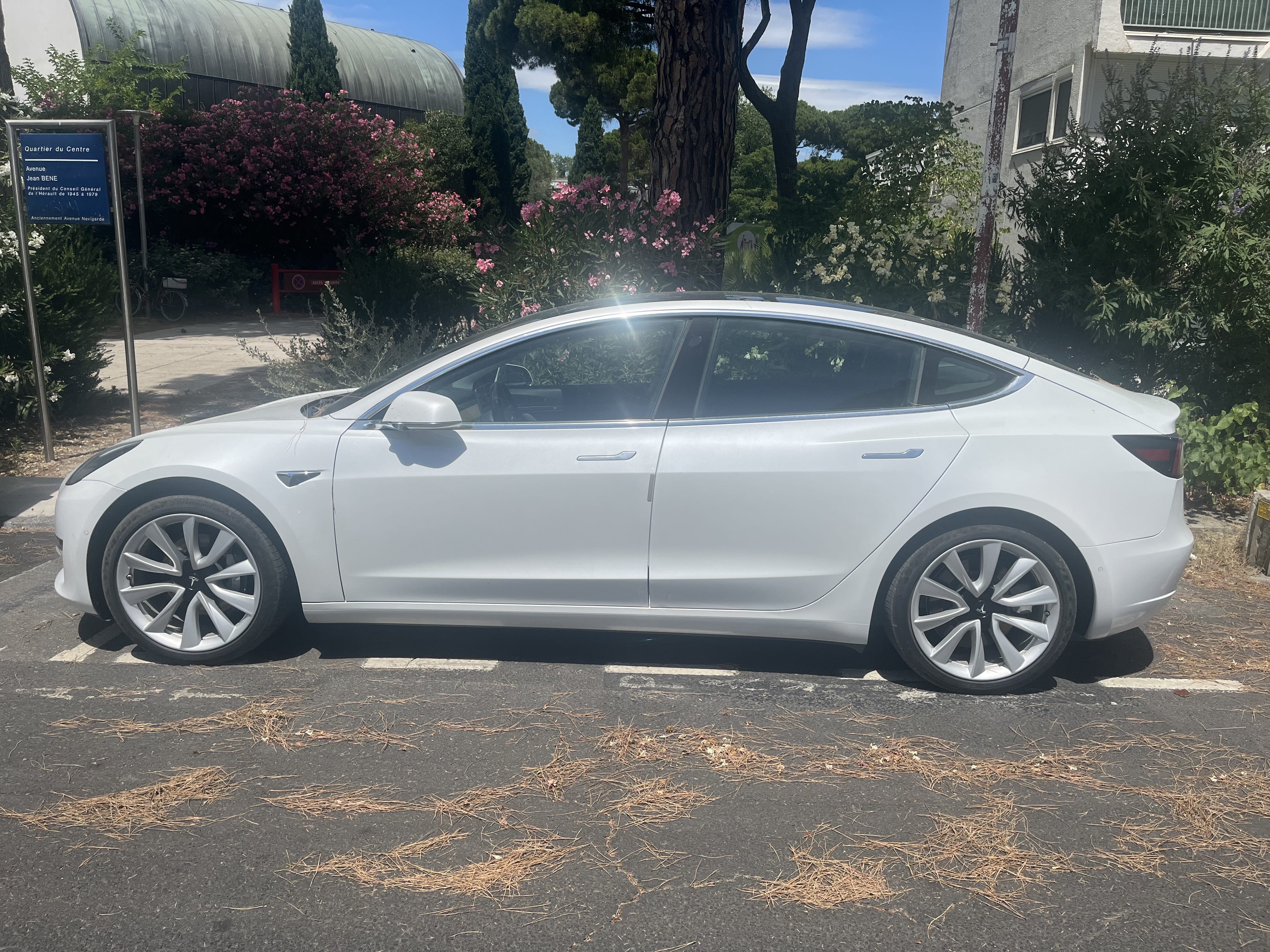 Tesla Model 3 Long Range avec Climatisation