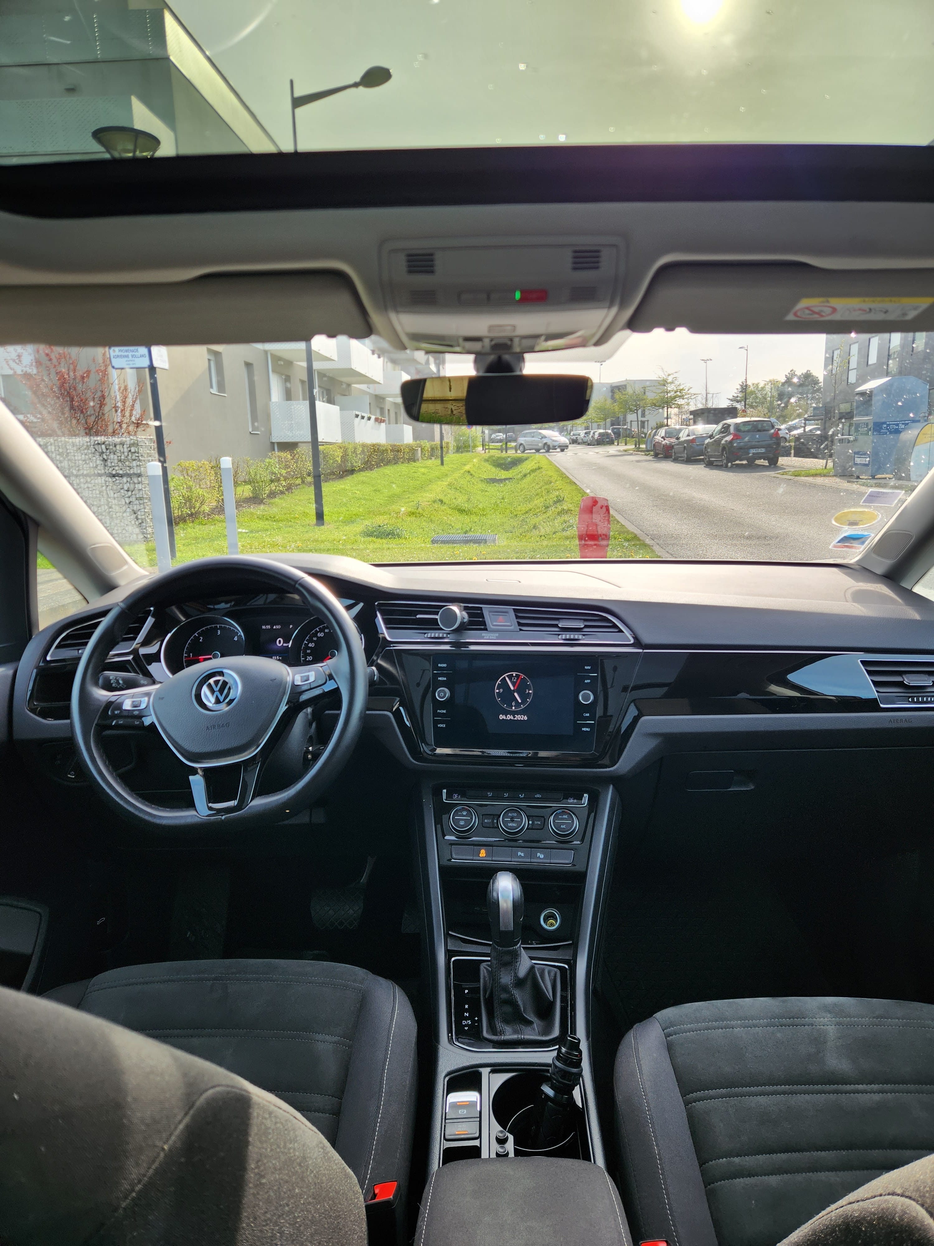 Volkswagen Touran 2.0 tdi 150 Carat dsg7 7pl avec Apple CarPlay