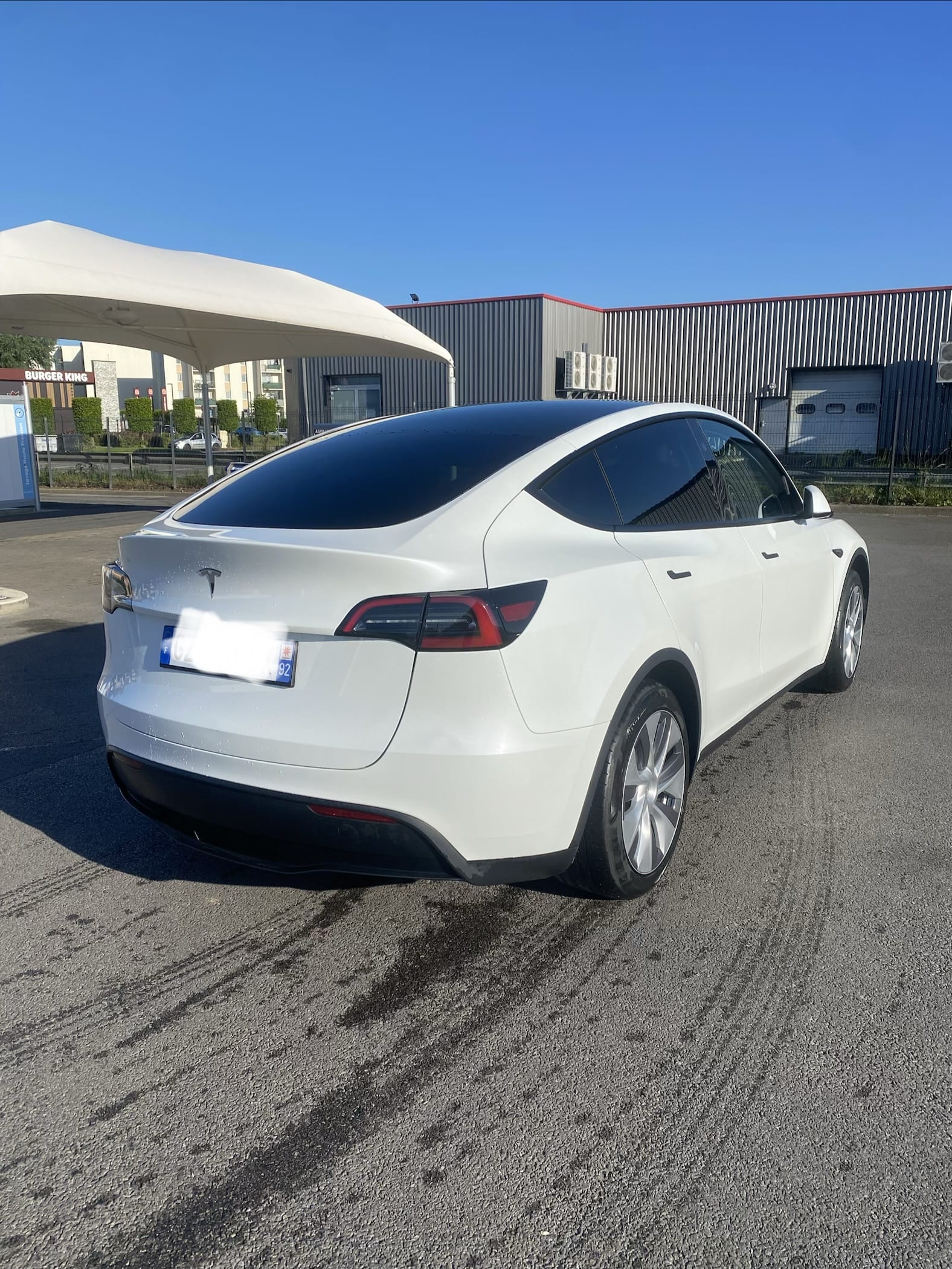 Tesla Model Y avec Régulateur de vitesse