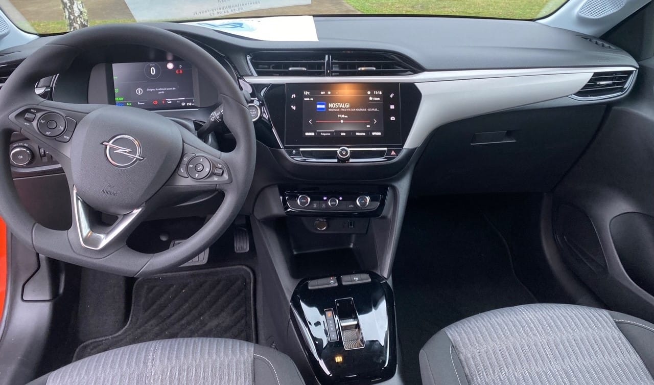 Opel Corsa-E avec Entrée audio / iPod