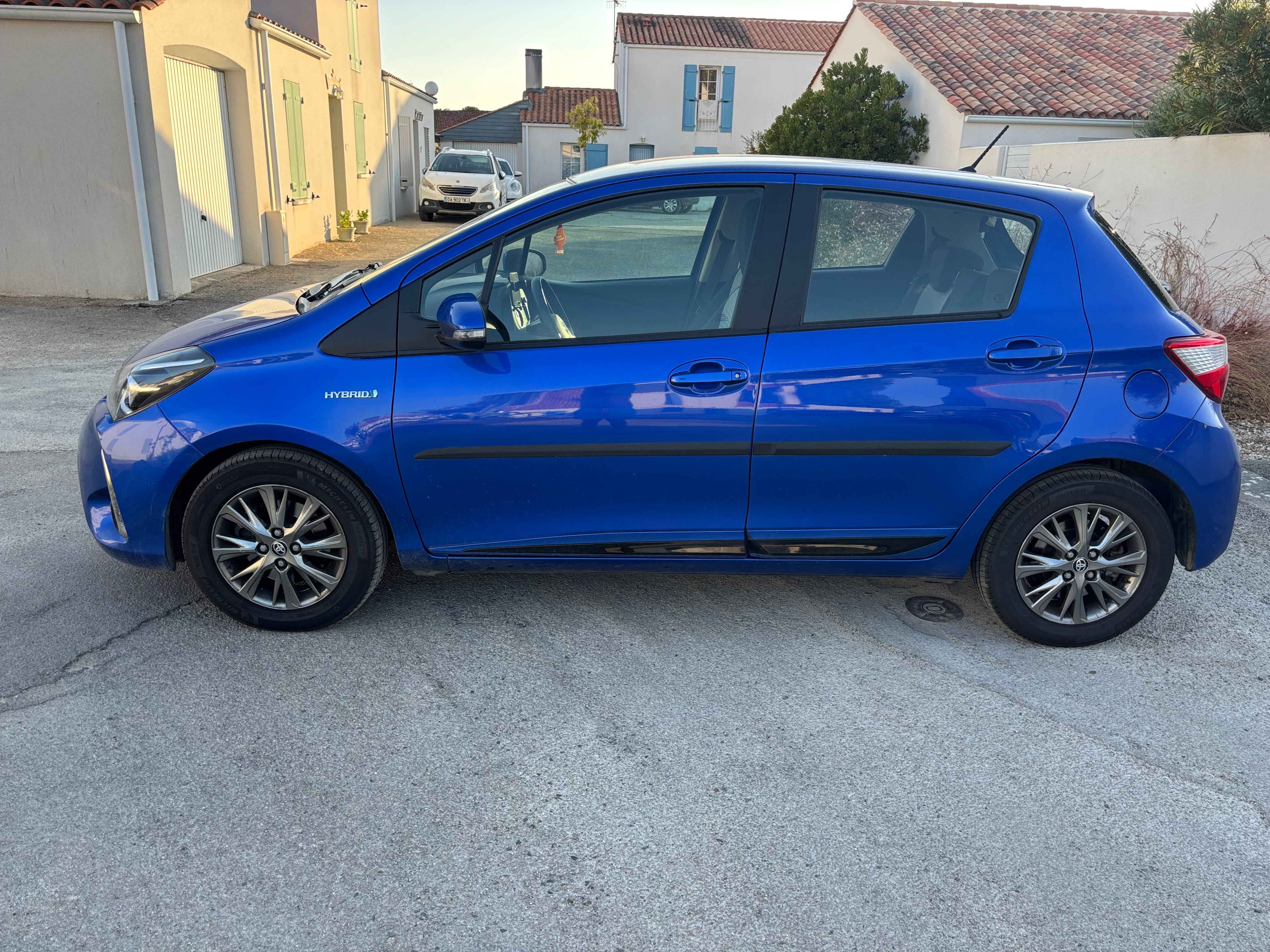 Toyota Yaris Hybride avec Climatisation