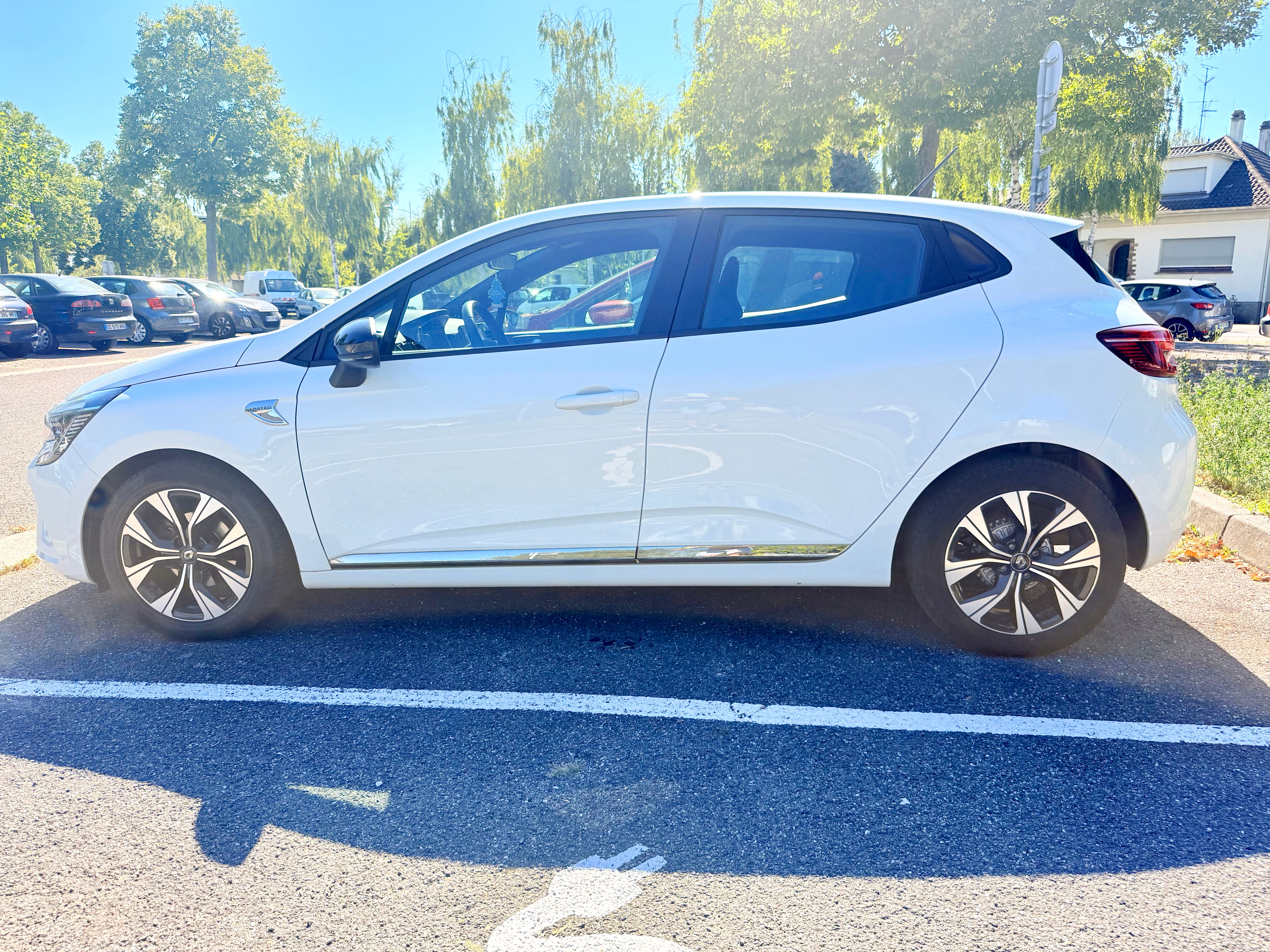 Renault Clio Limited avec Climatisation