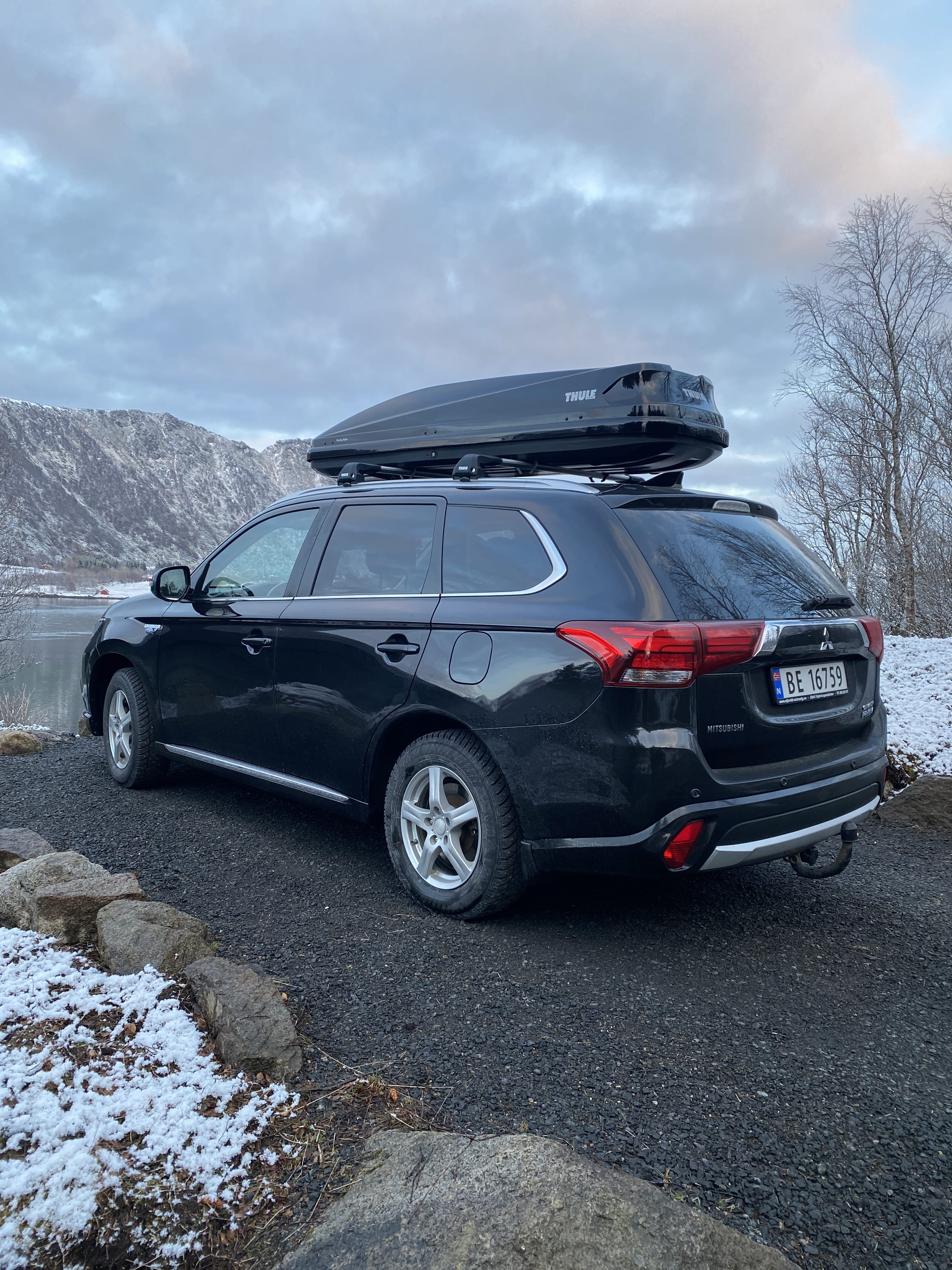 Mitsubishi Outlander Hybrid with GPS