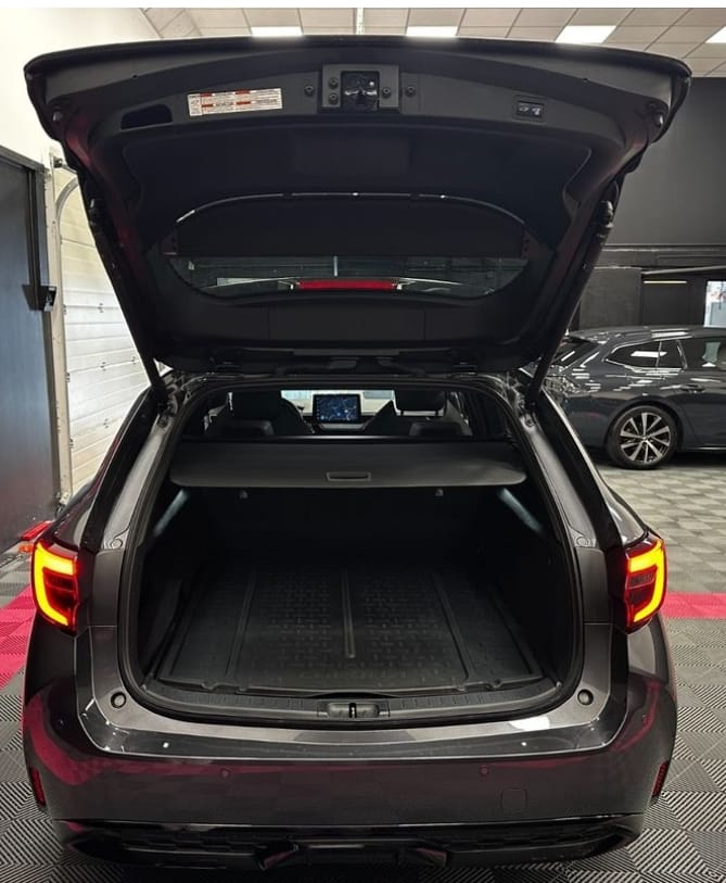 Toyota Corolla Break Hybride avec Android Auto