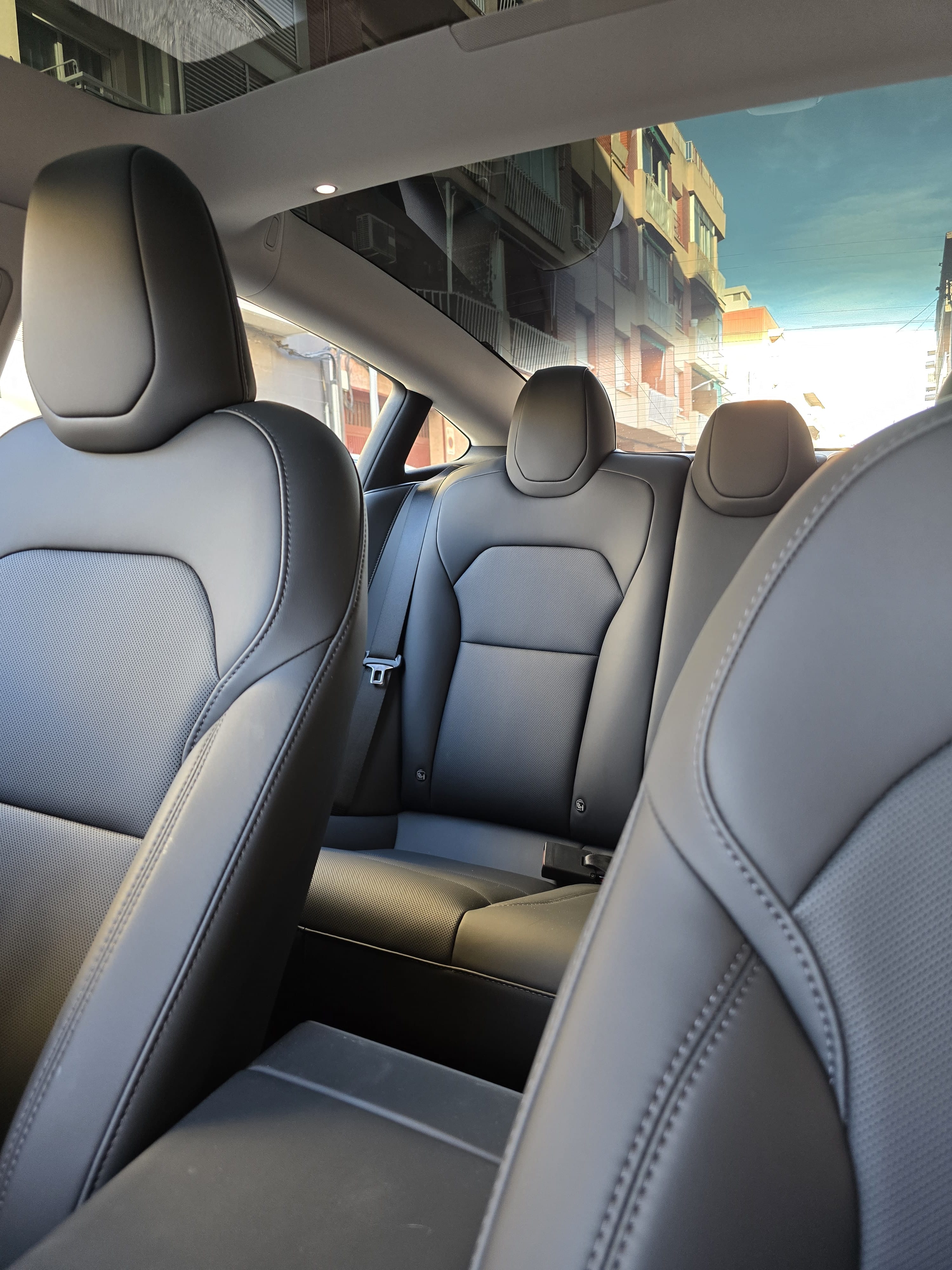 Tesla Model 3 con Audio Bluetooth