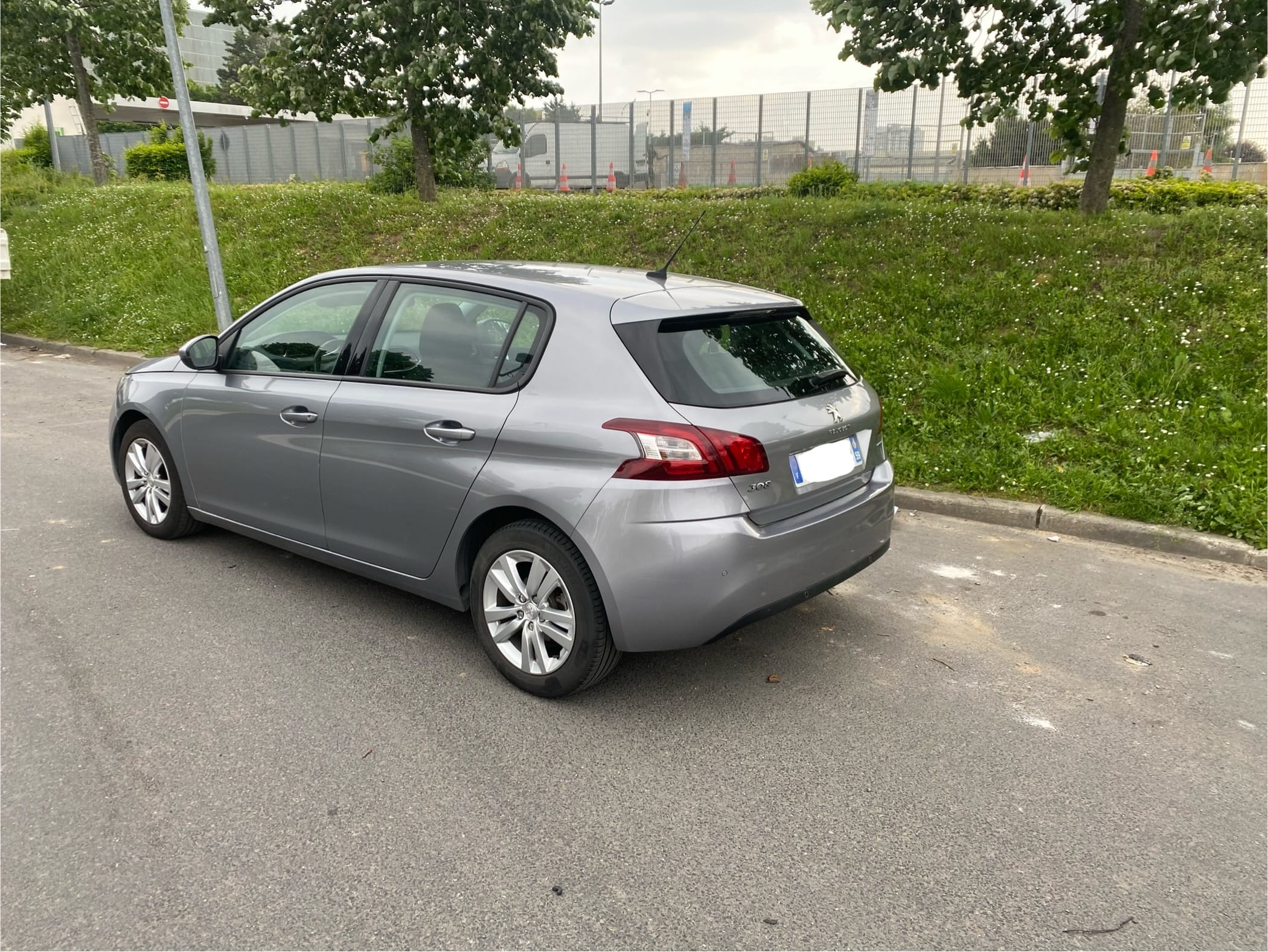 Peugeot 308 avec GPS