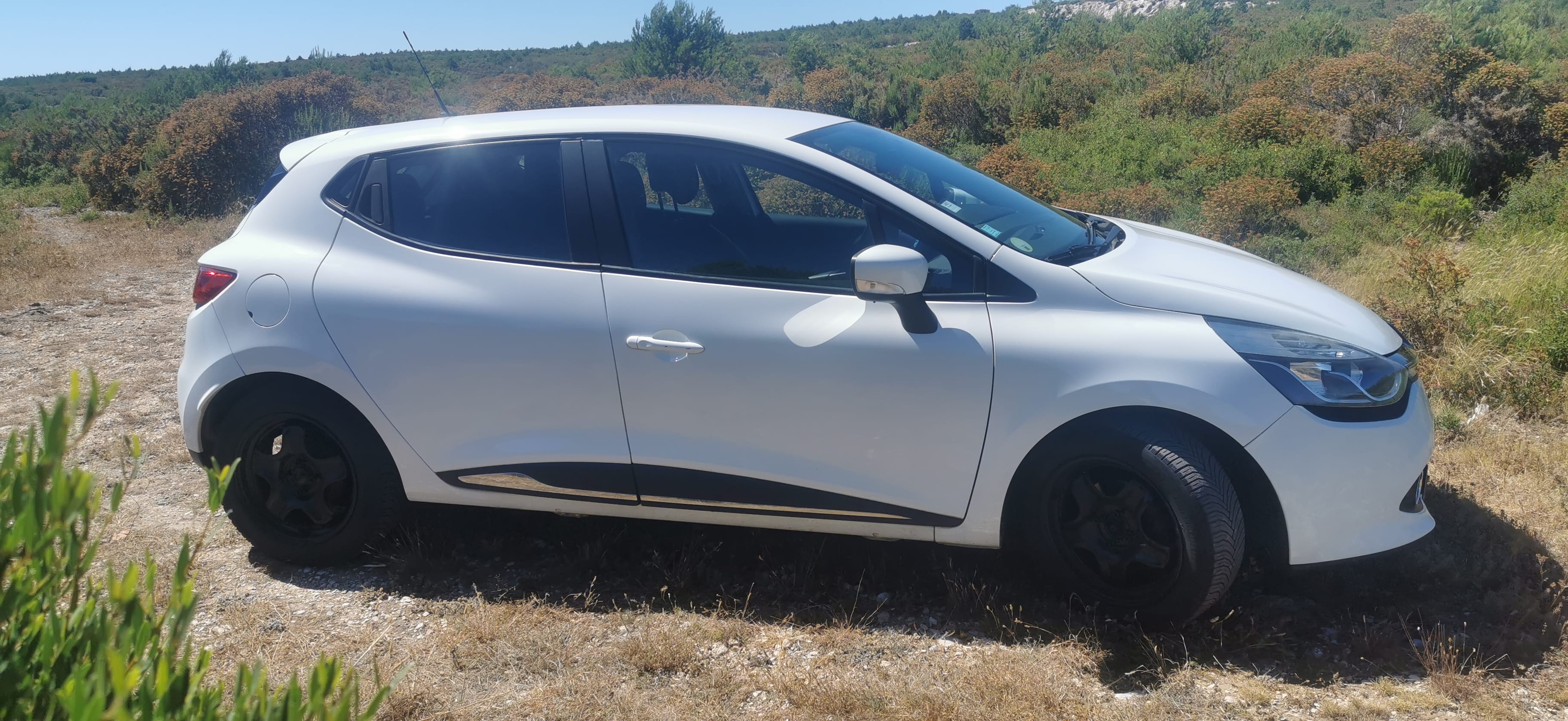 Renault Clio 1.5l DCI 90ch avec GPS