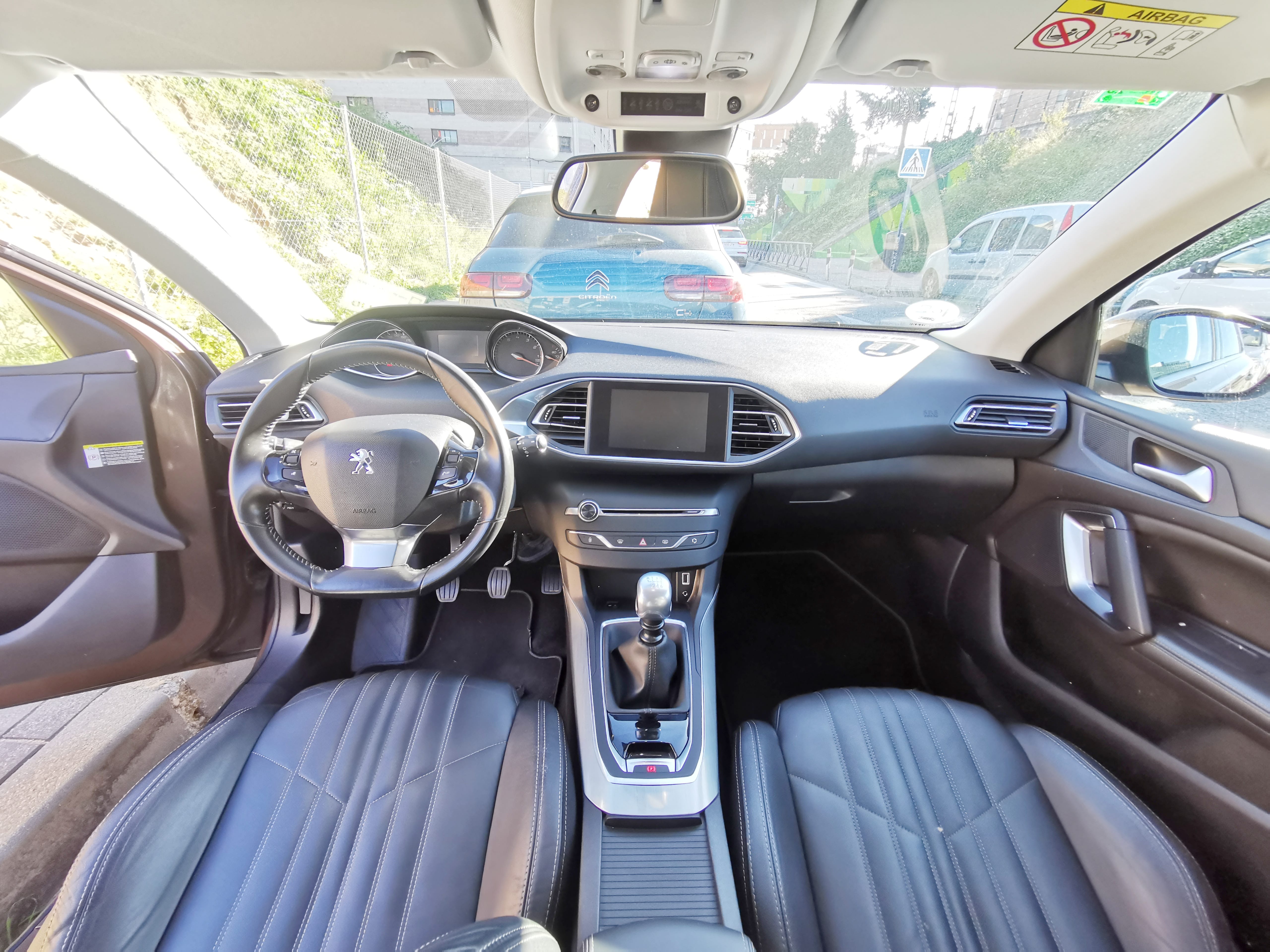 Peugeot 308 1.3 Gasolina med Cruisekontroll