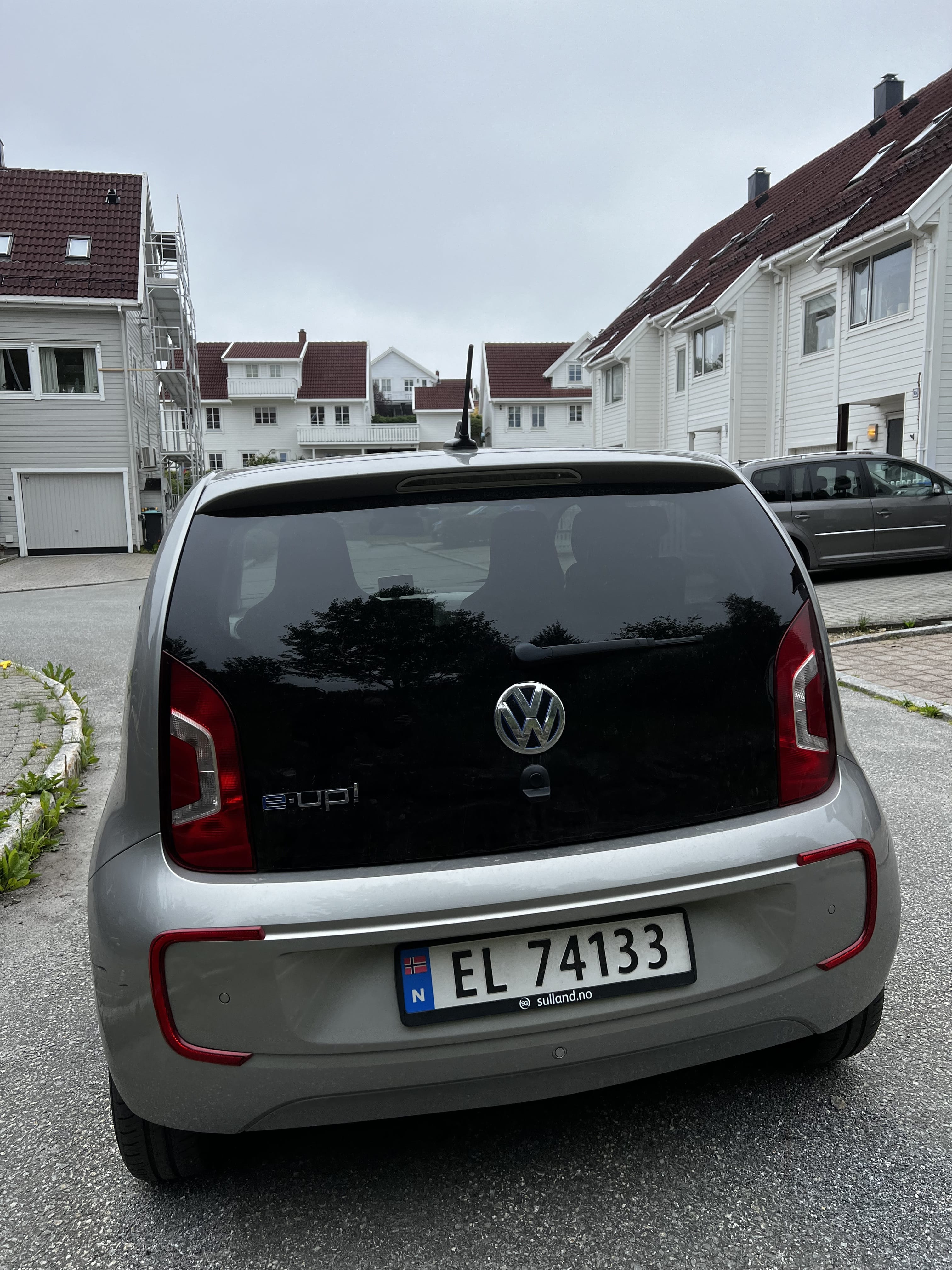 Volkswagen e-Up ! Rekkevidde ca 12 mil sommer, 8 mil vinter (bykjøring) med Cruisekontroll