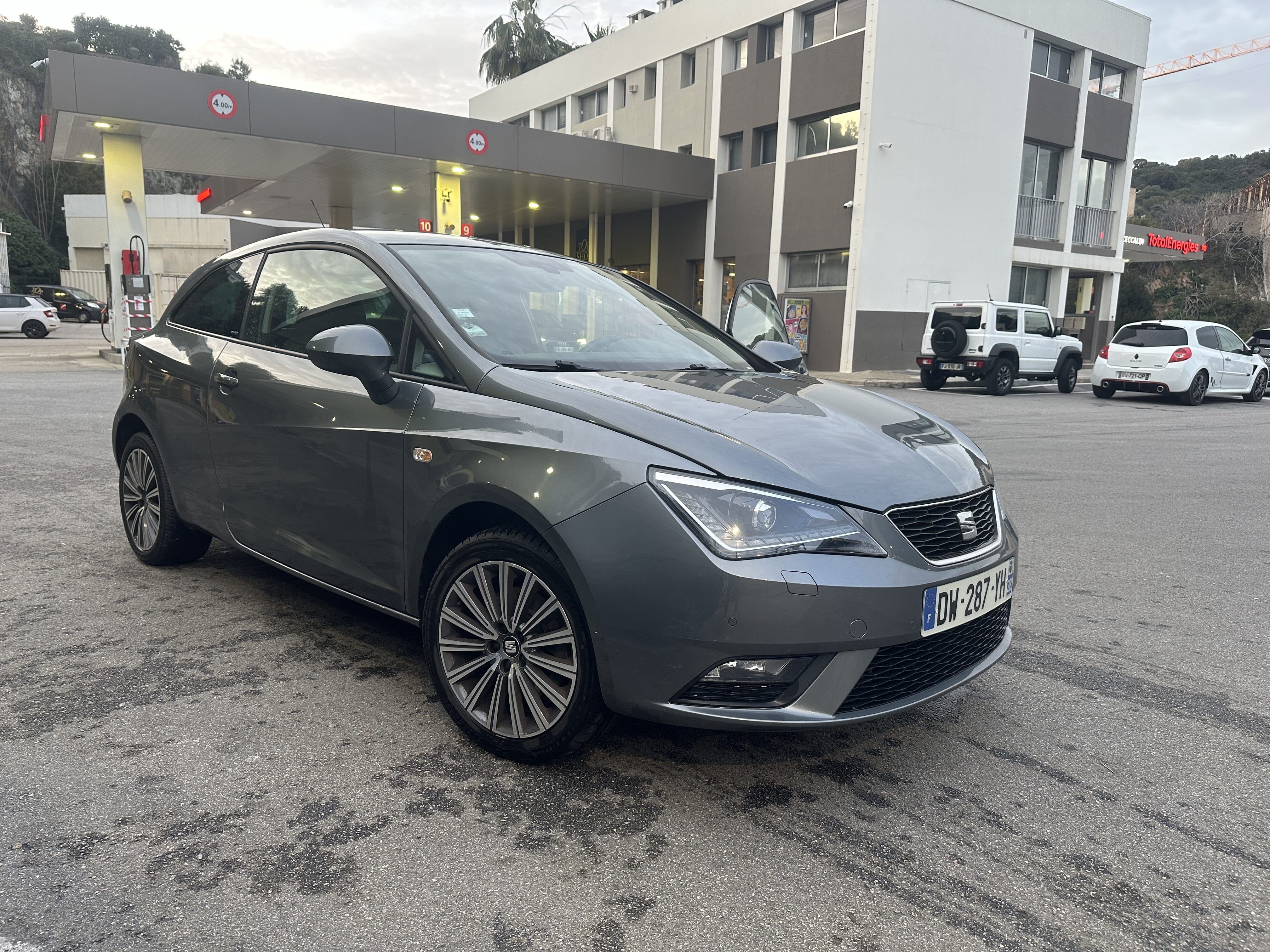 Seat Ibiza 1,2 tsi 115 chevaux, 2015, Essence 95, automatic
