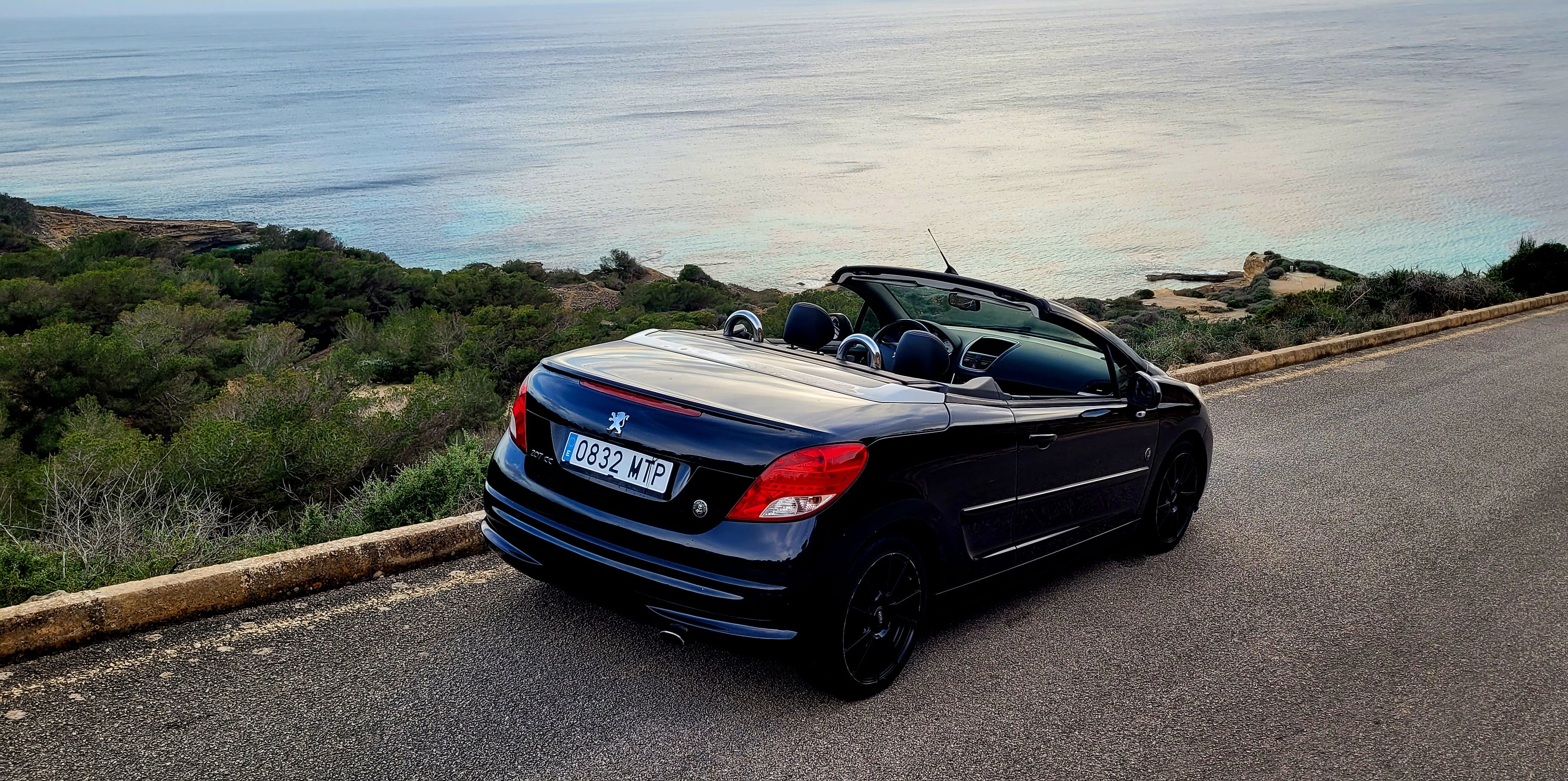 Peugeot 207 CC 1.6 con Puertos de carga USB