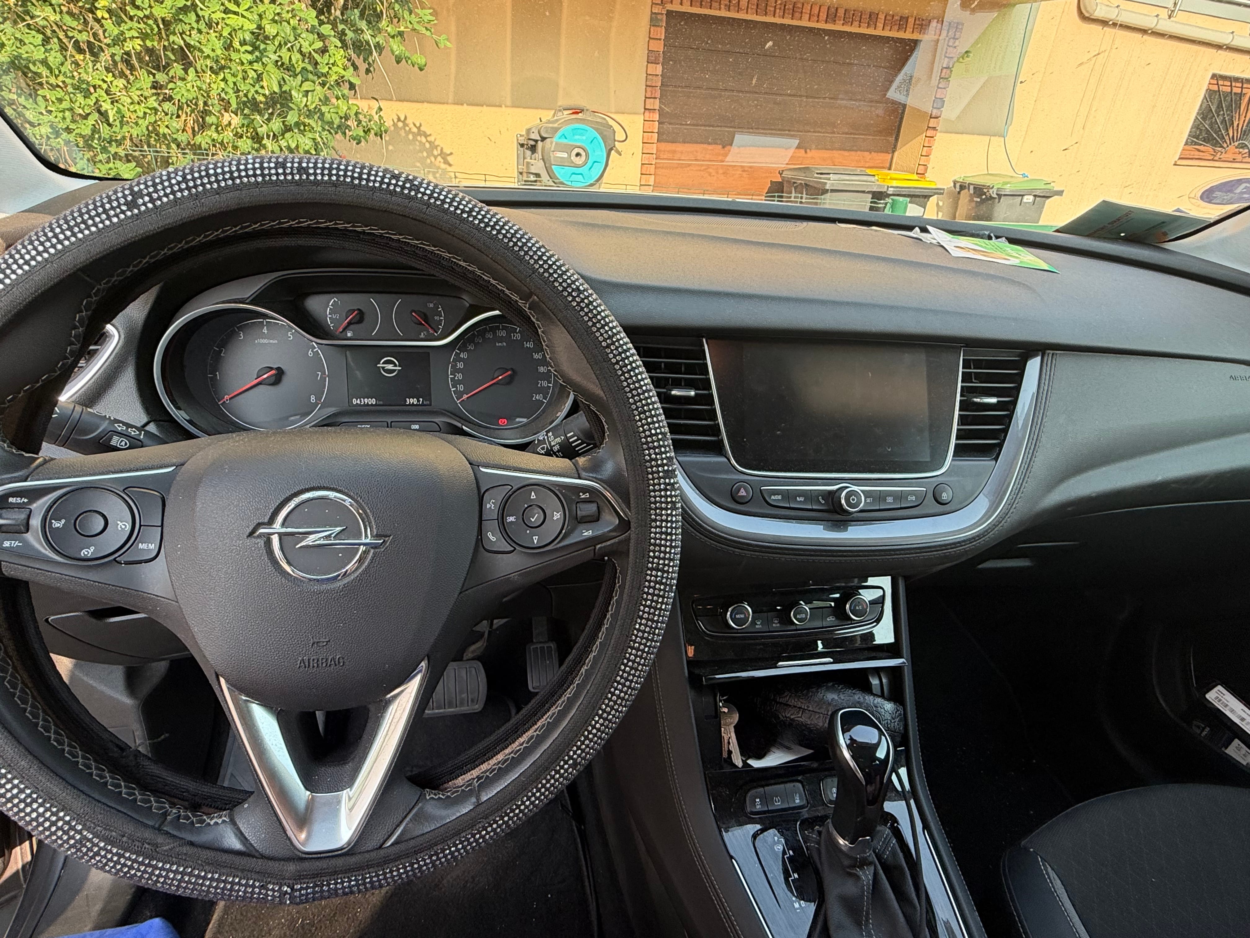Opel Grandland X avec GPS