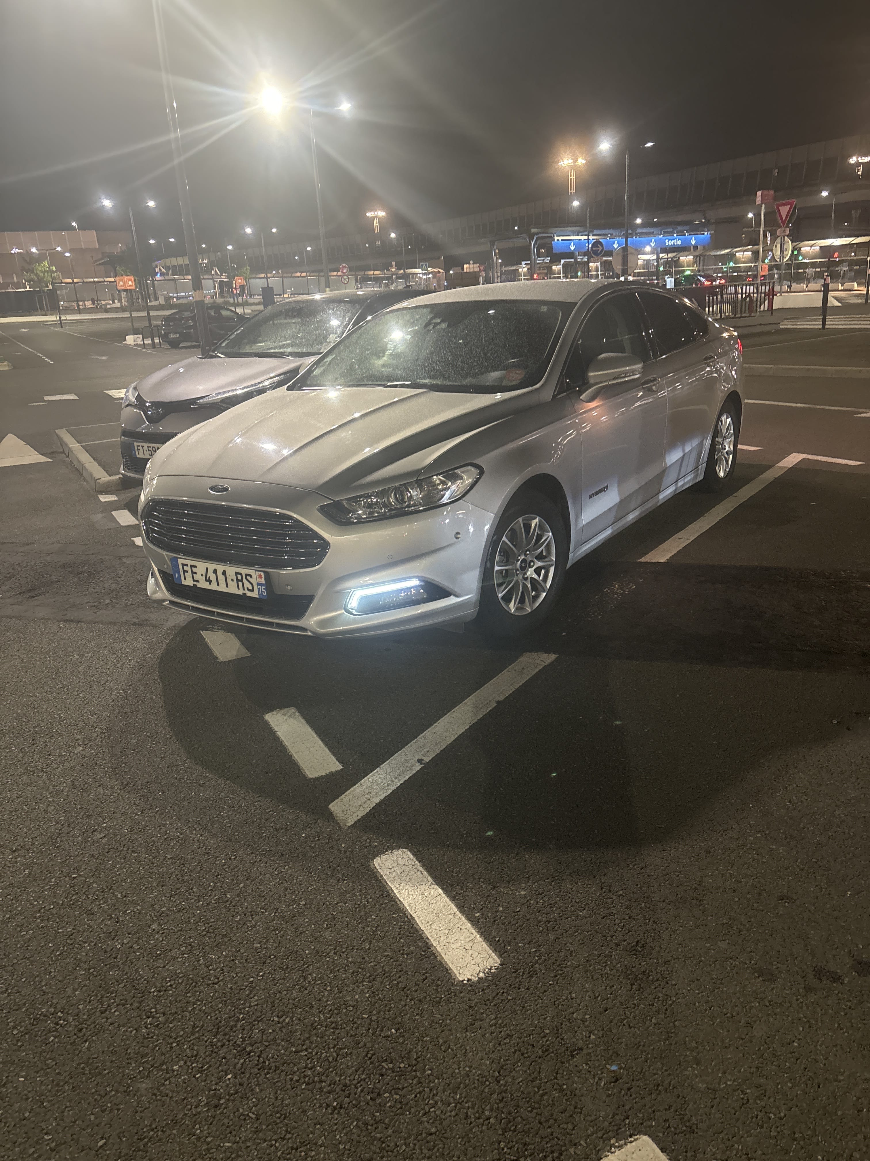 Ford Mondeo Hybride, 2019, Essence 95 / Électrique (hybride), automatique
