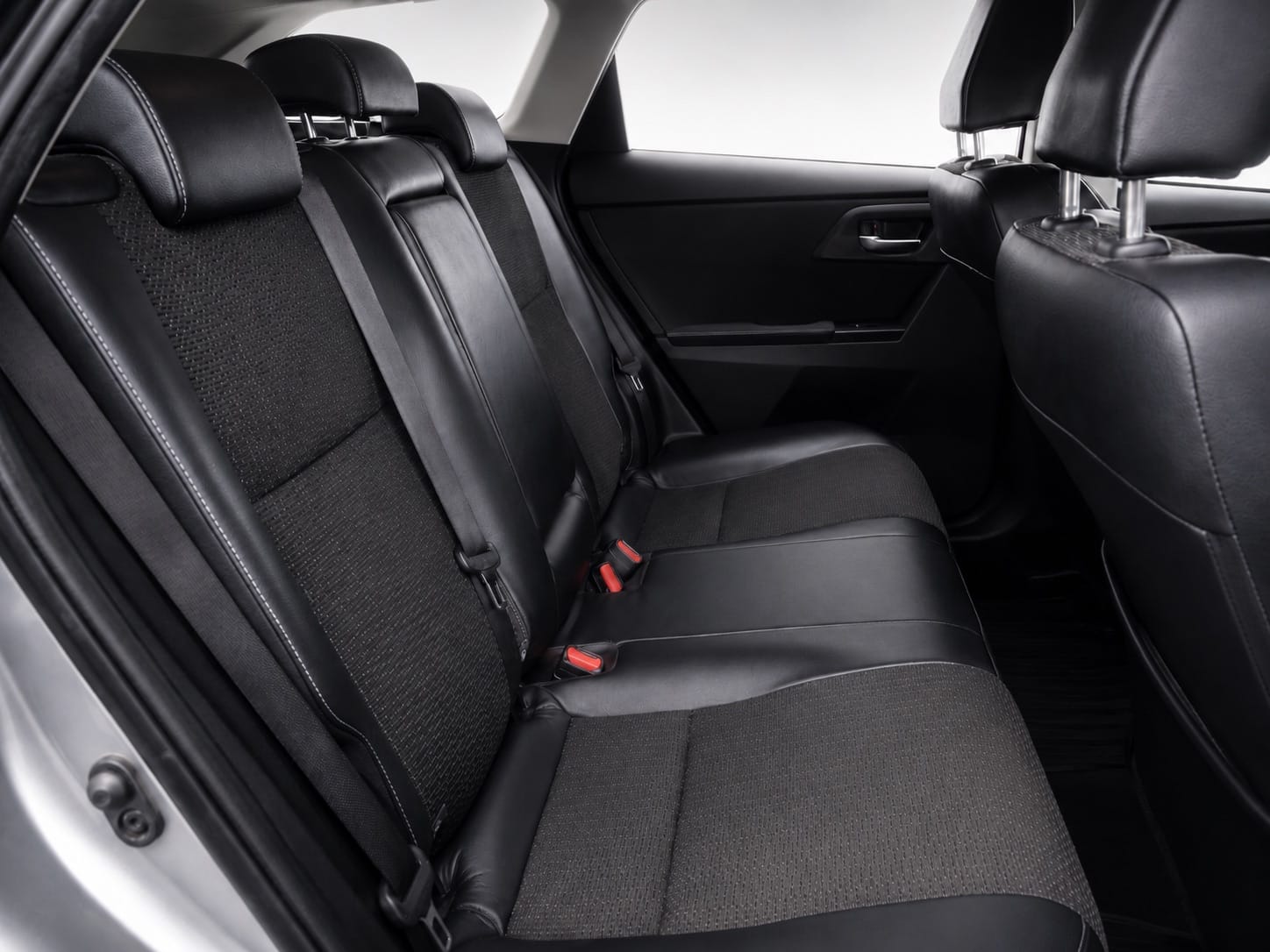 Toyota Auris Touring Sports med Bilradio
