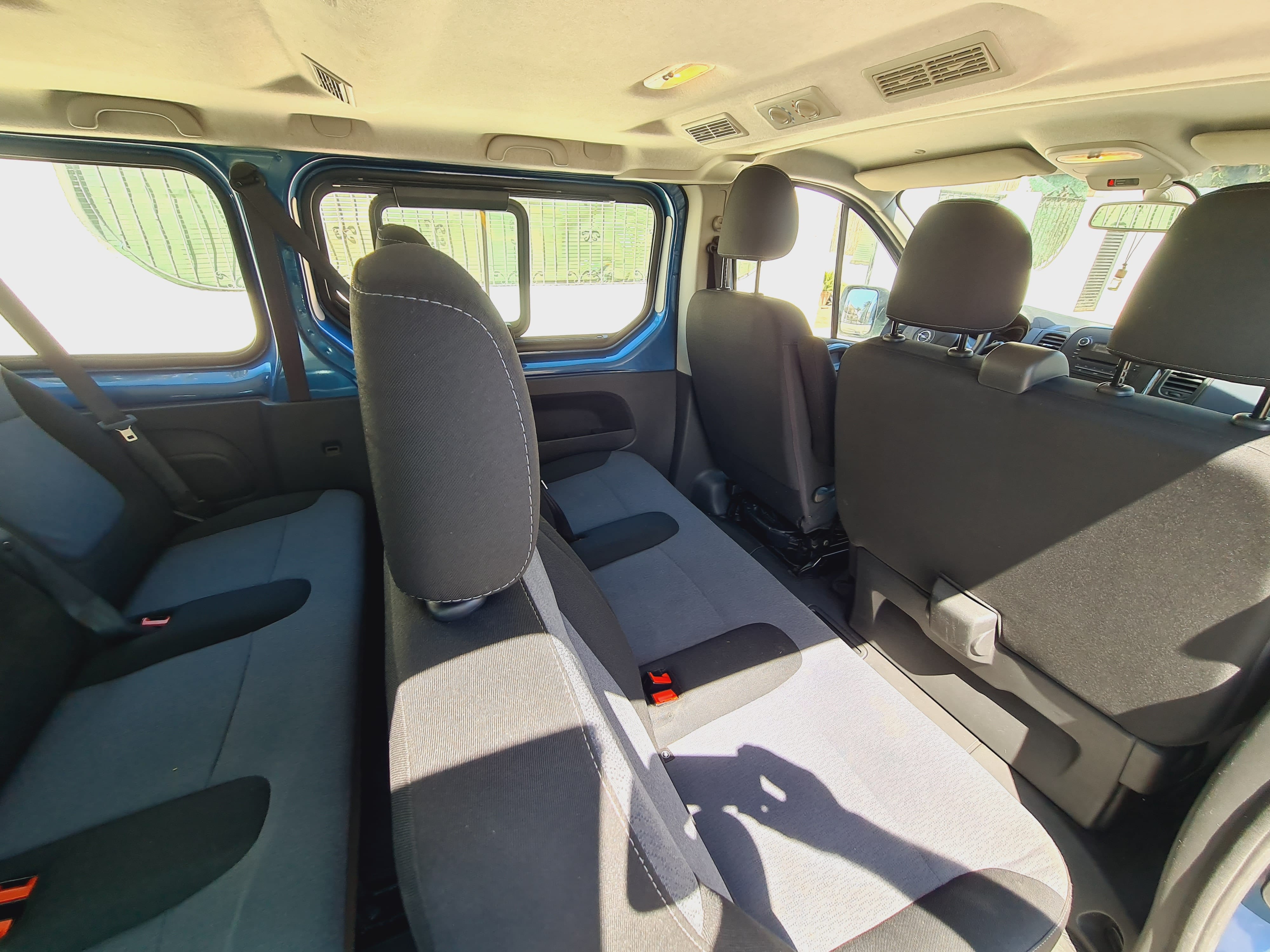 Opel Vivaro Combi Diesel 9 Asientos