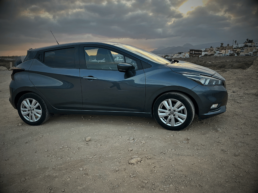 Nissan Micra con Aire acondicionado