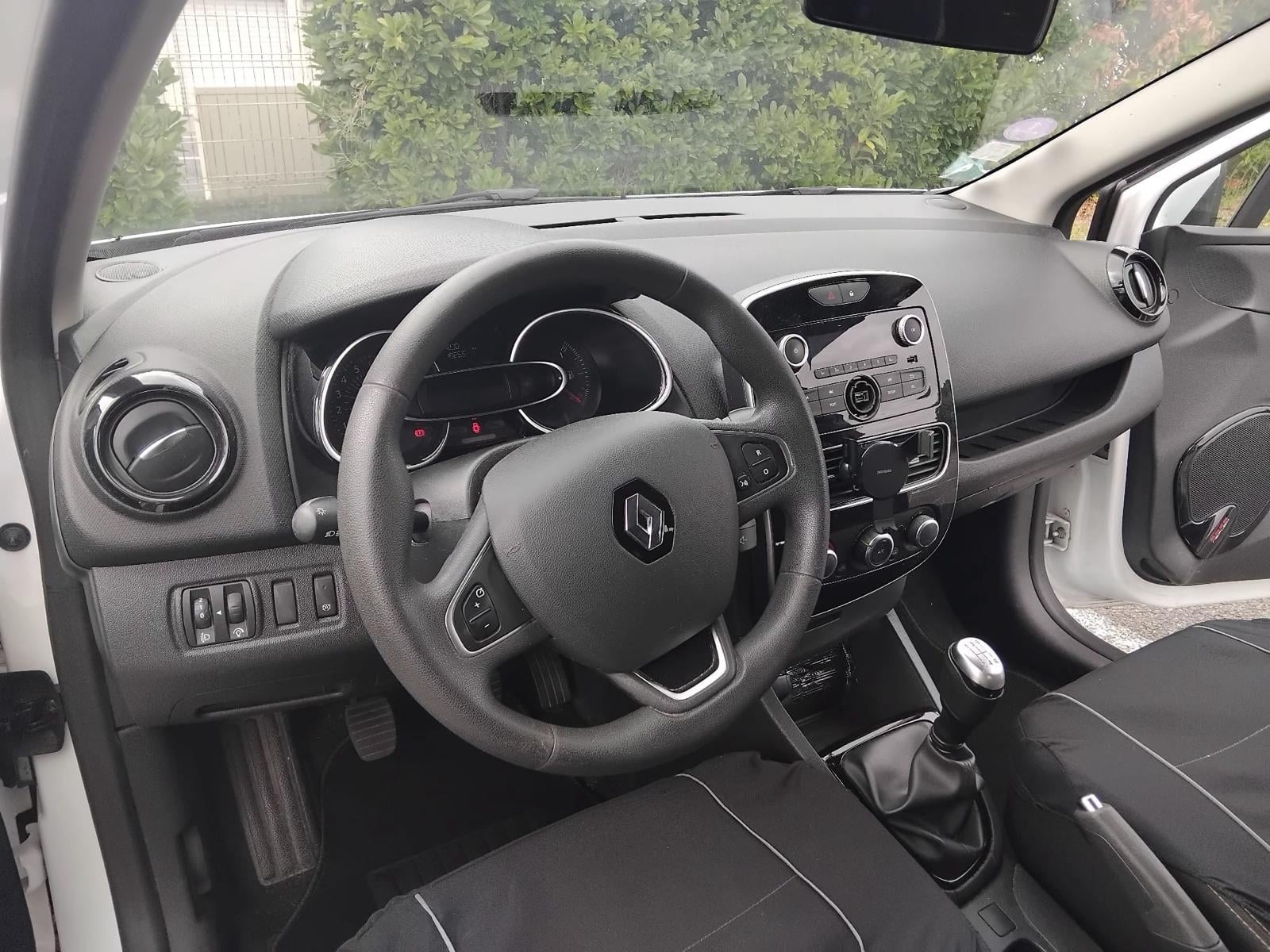 Renault Clio avec Climatisation
