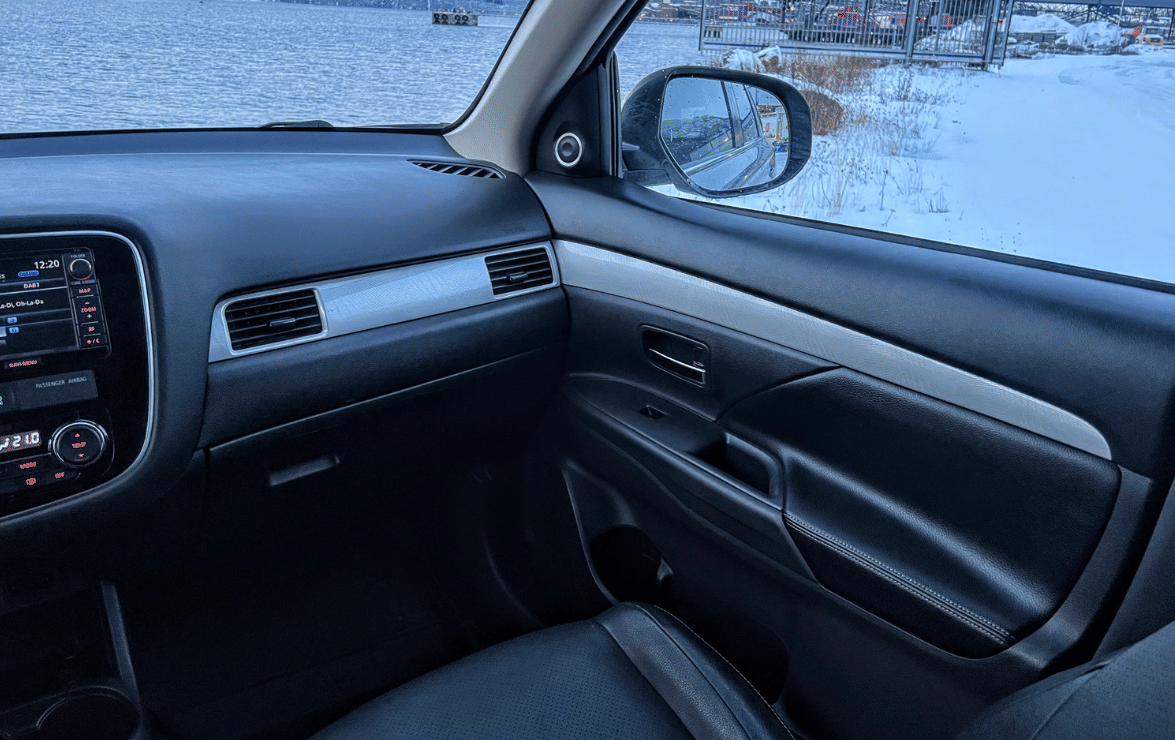 Mitsubishi Outlander Hybrid med USB ladeuttak