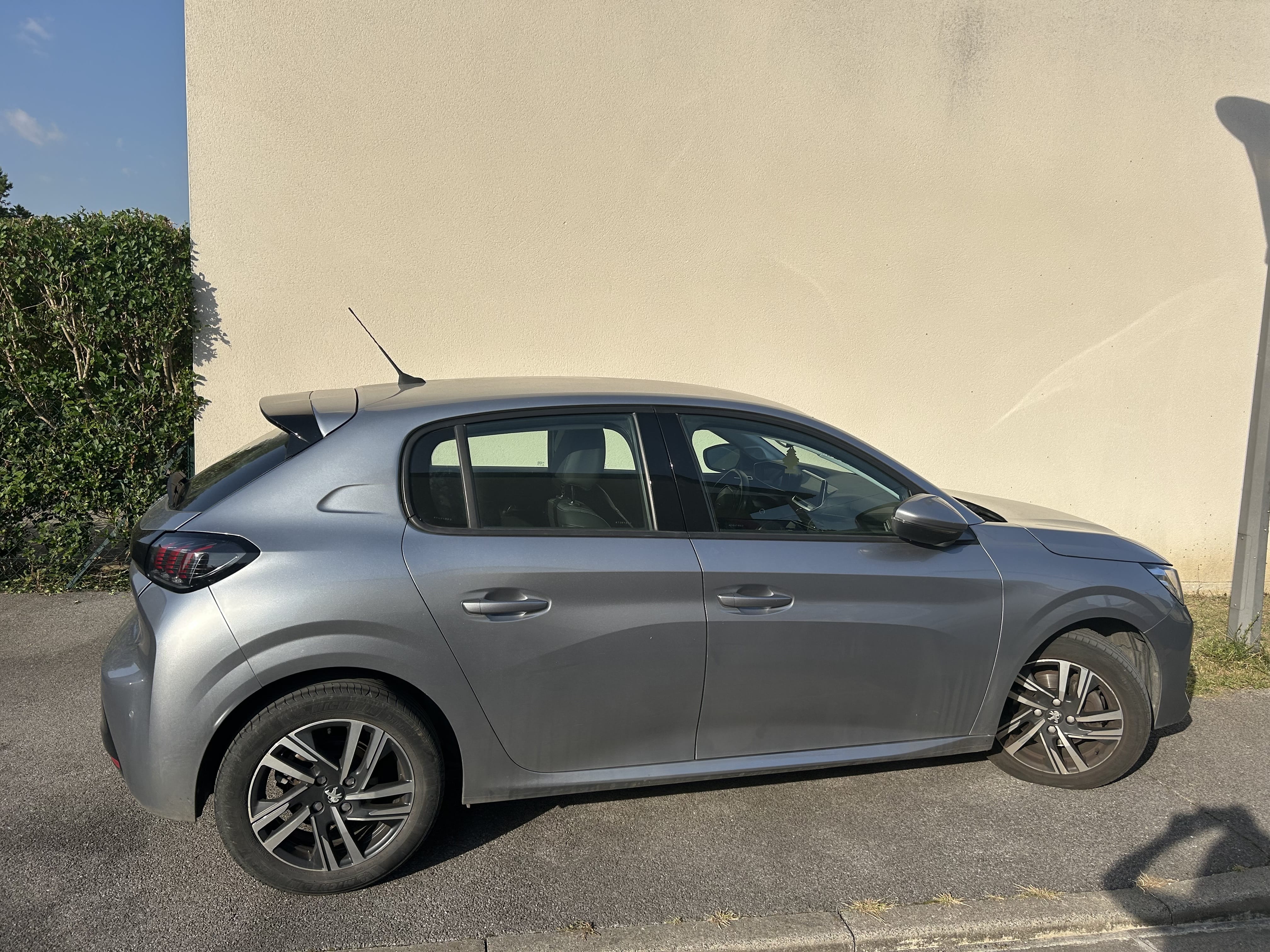 Peugeot 208 avec Climatisation