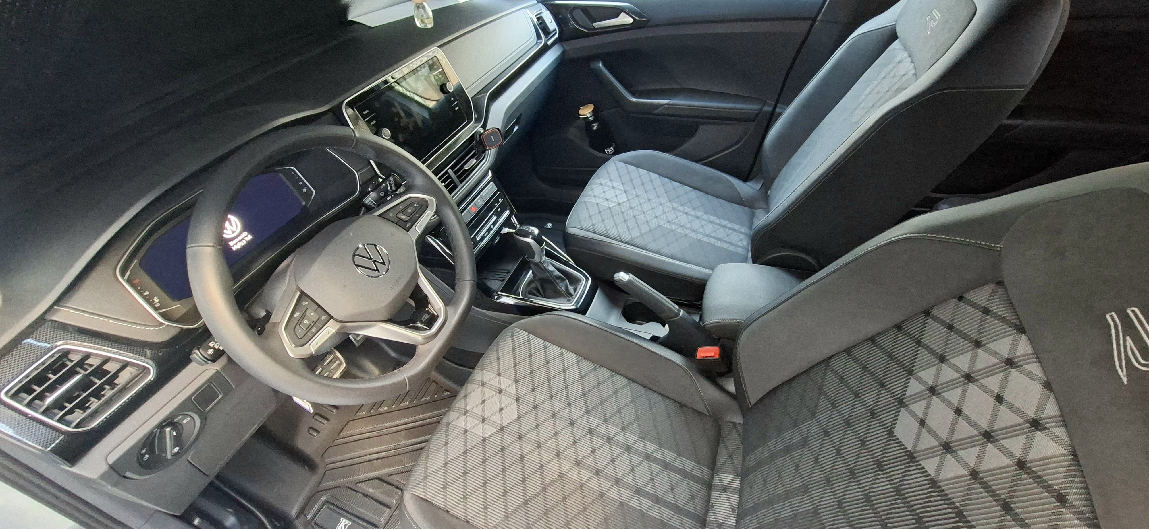 Volkswagen T-Cross met Cruise control