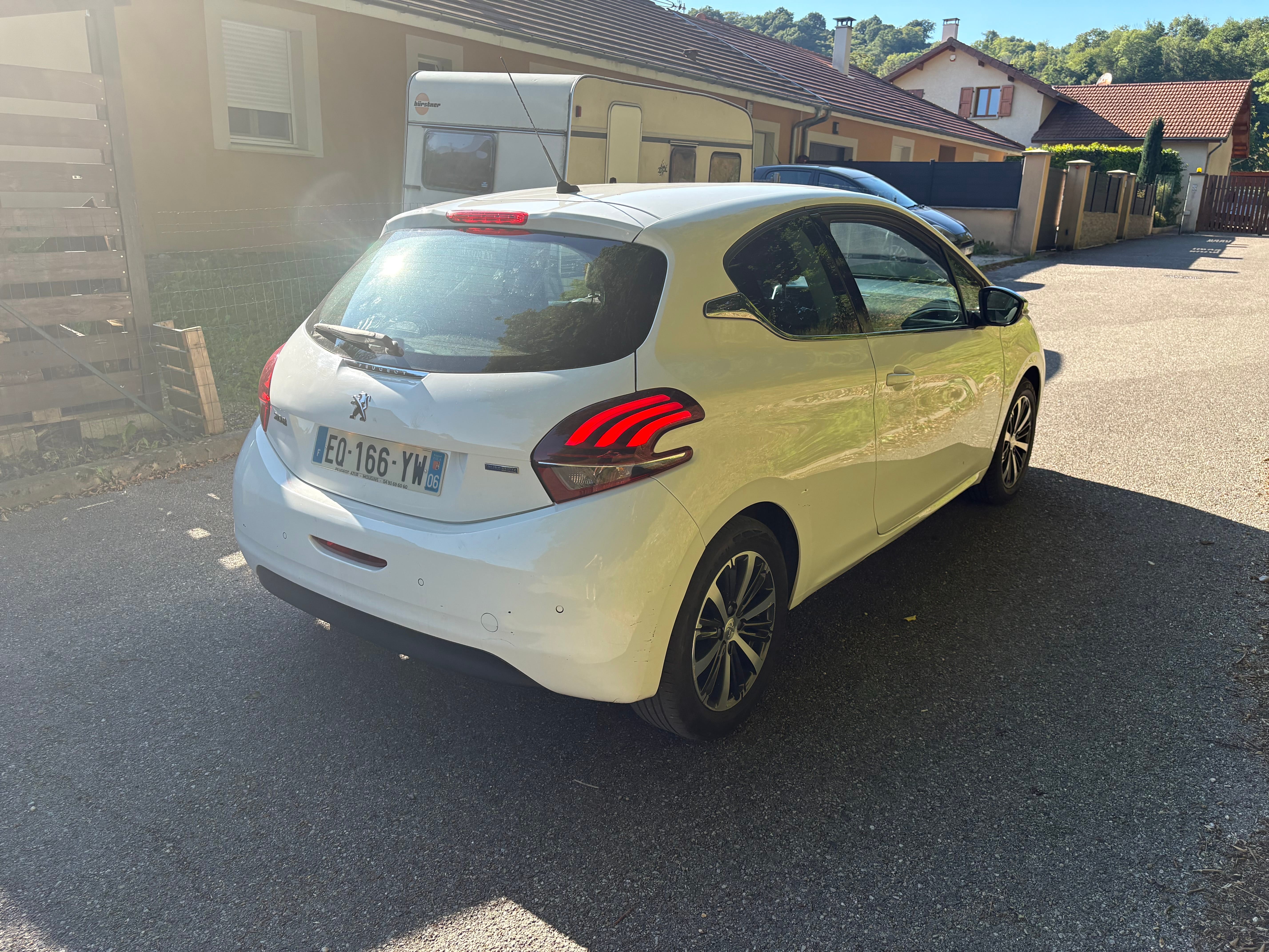 Peugeot 208 avec Régulateur de vitesse
