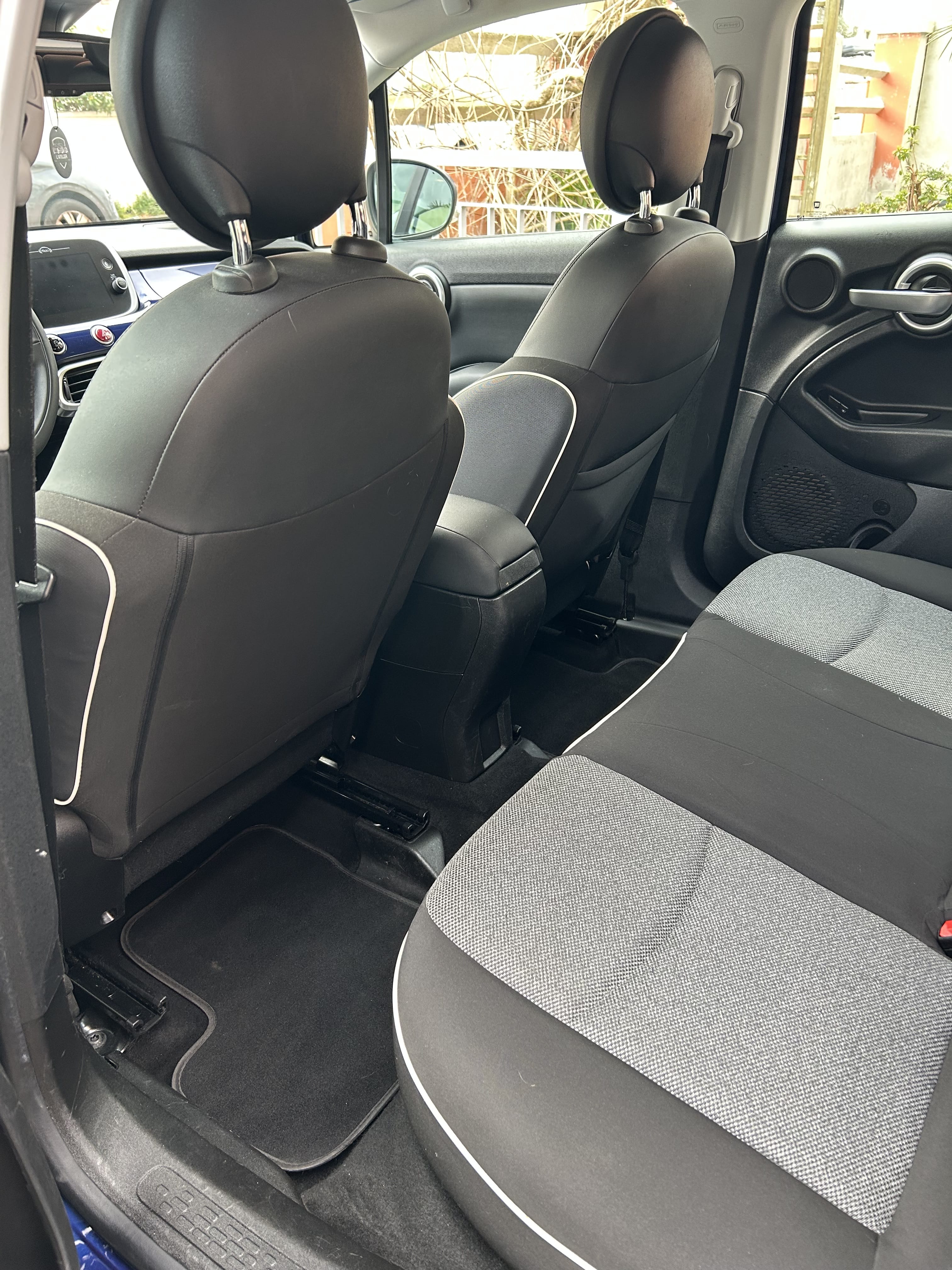 Fiat 500 X avec Apple CarPlay