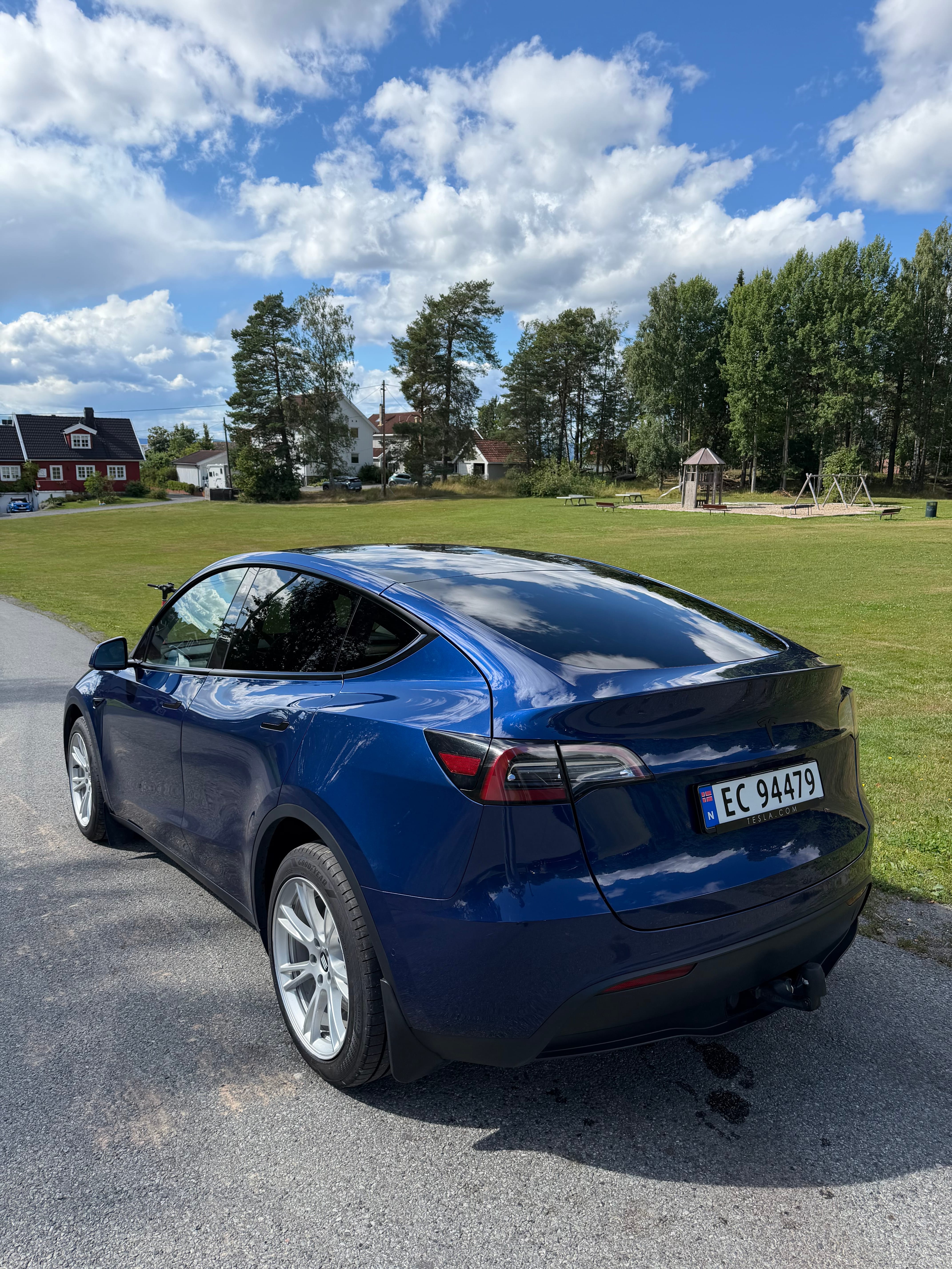 Tesla Model Y Long Range med Ryggekamera