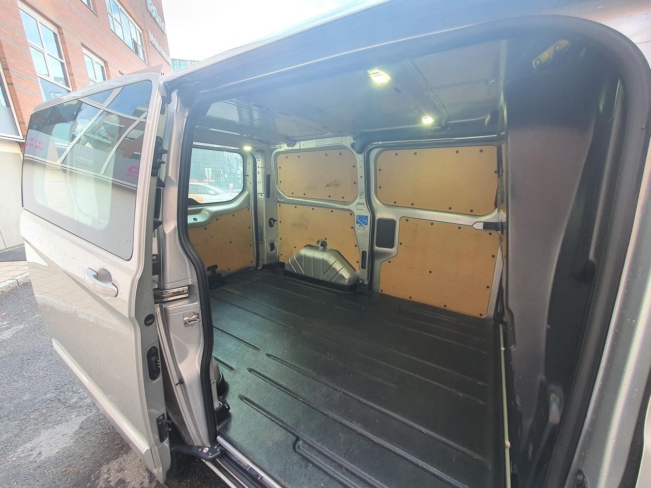 Ford Transit Custom Varebil med Tilhengerfeste