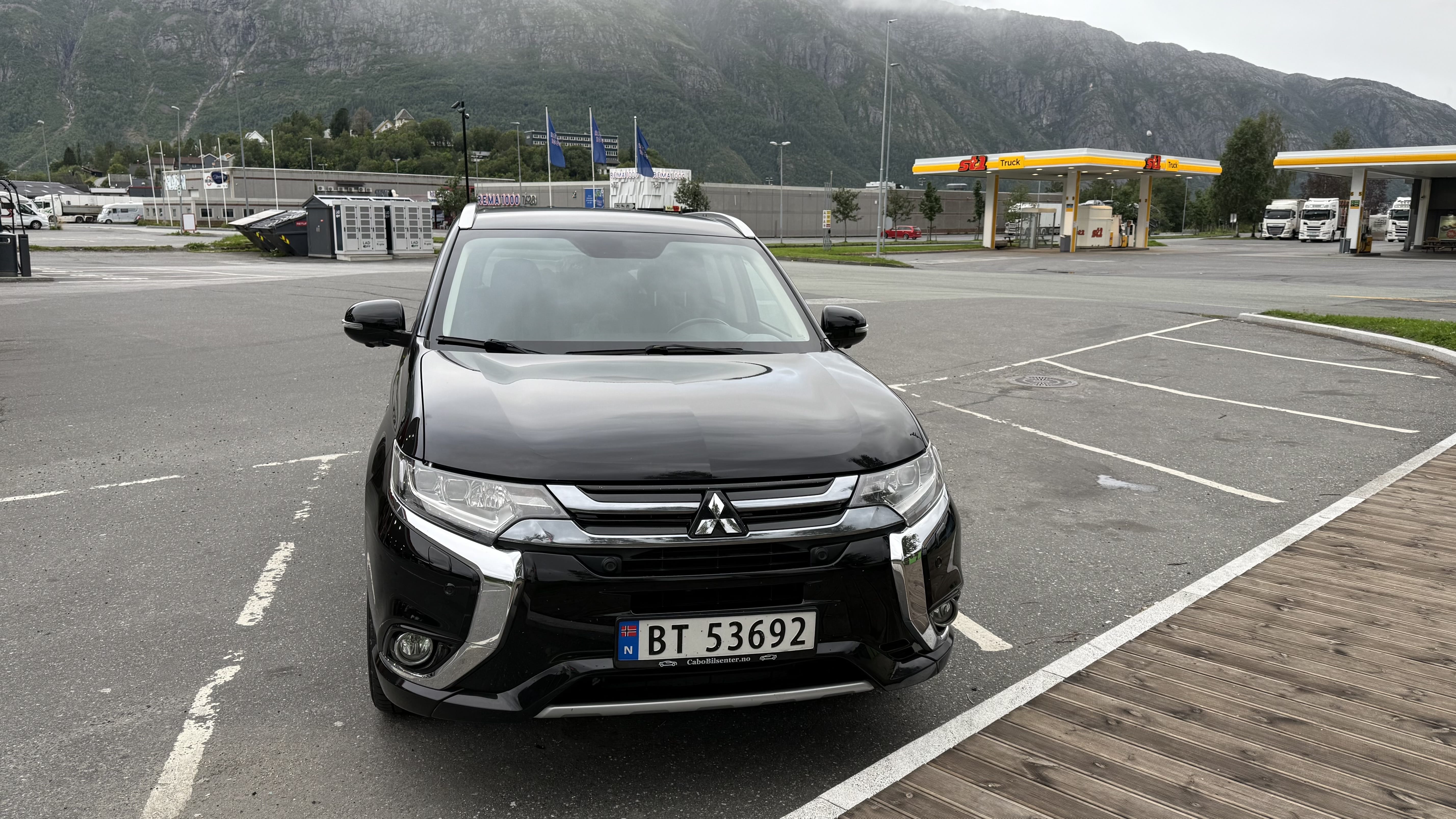 Mitsubishi Outlander Hybrid, 2016, Blyfri 95, automatisch