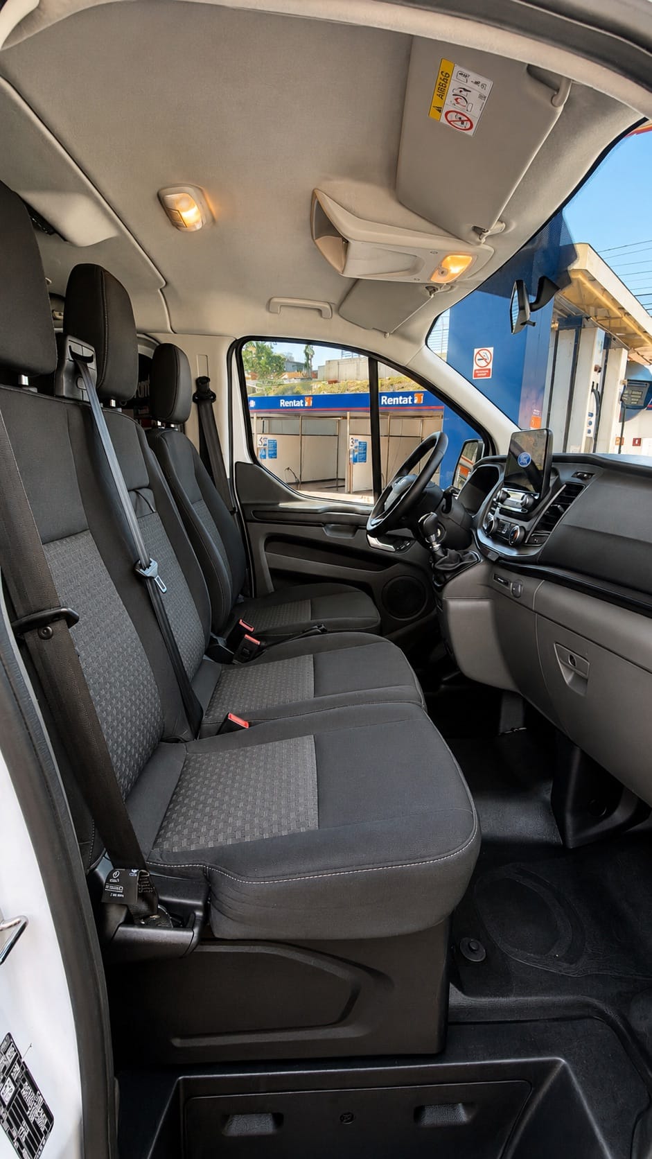 Ford Transit Minibus con Audio Bluetooth