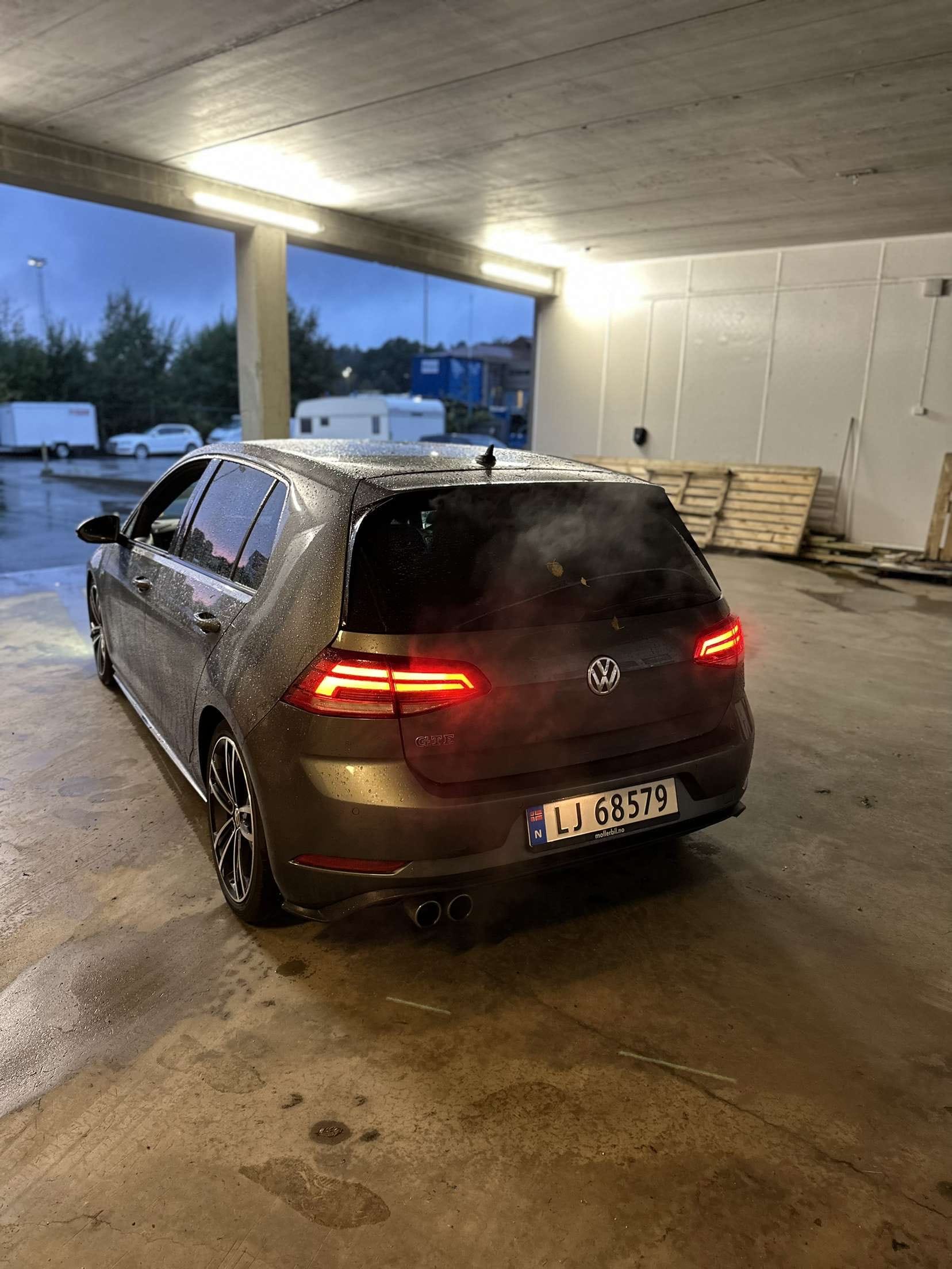 Volkswagen Golf GTE med Aircondition
