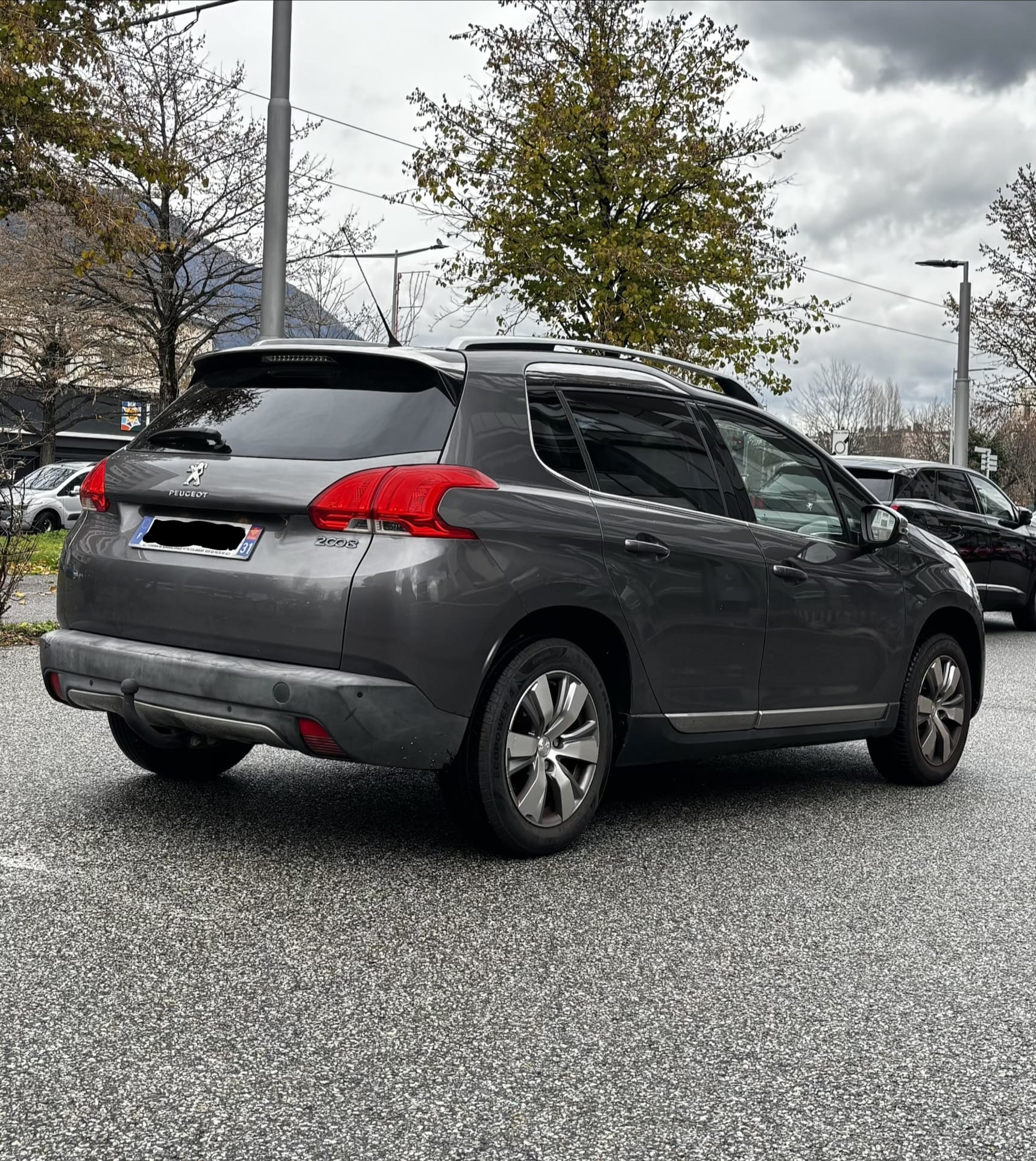 Peugeot 2008 1.2 avec GPS