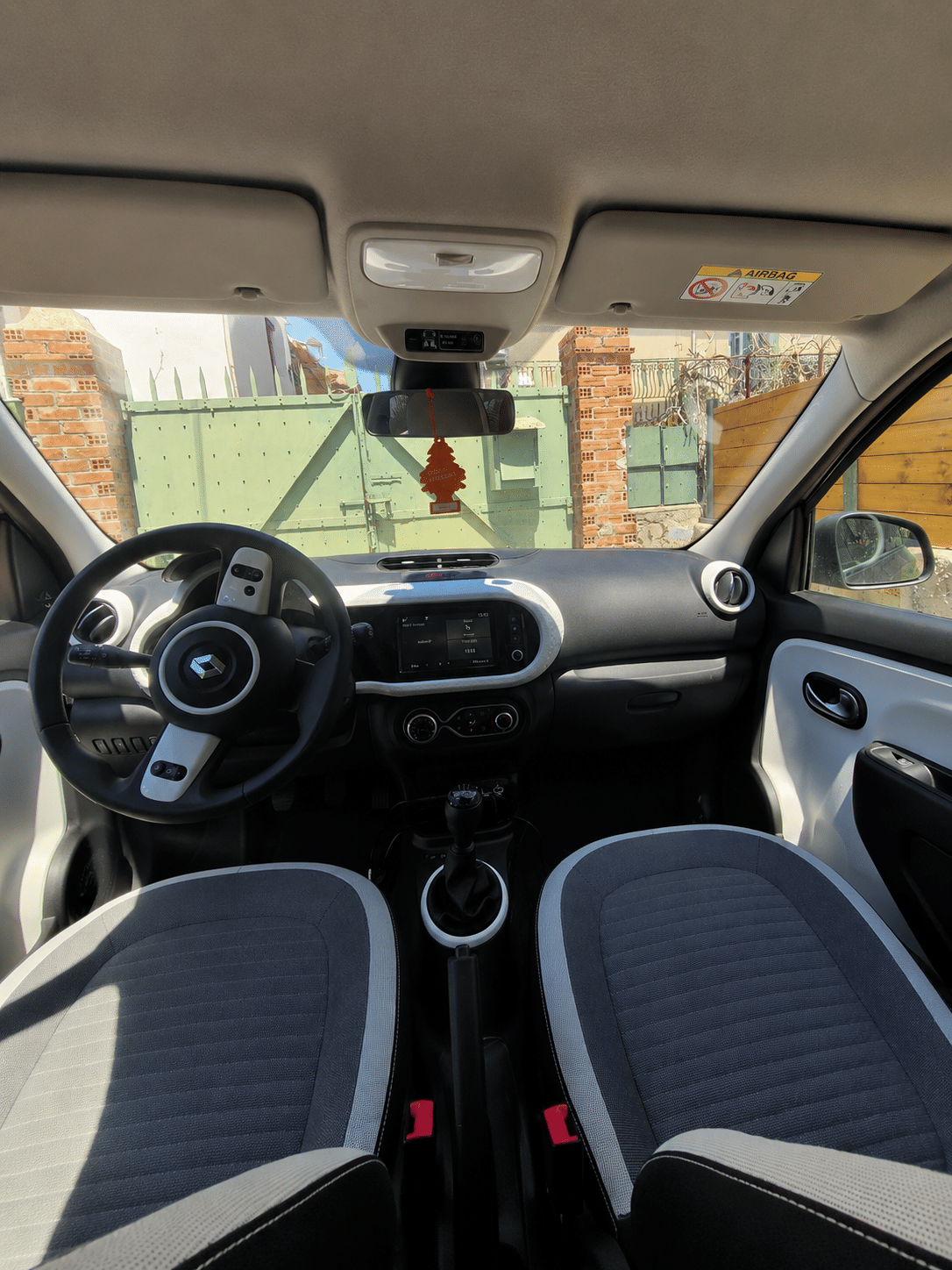 Renault Twingo III avec GPS