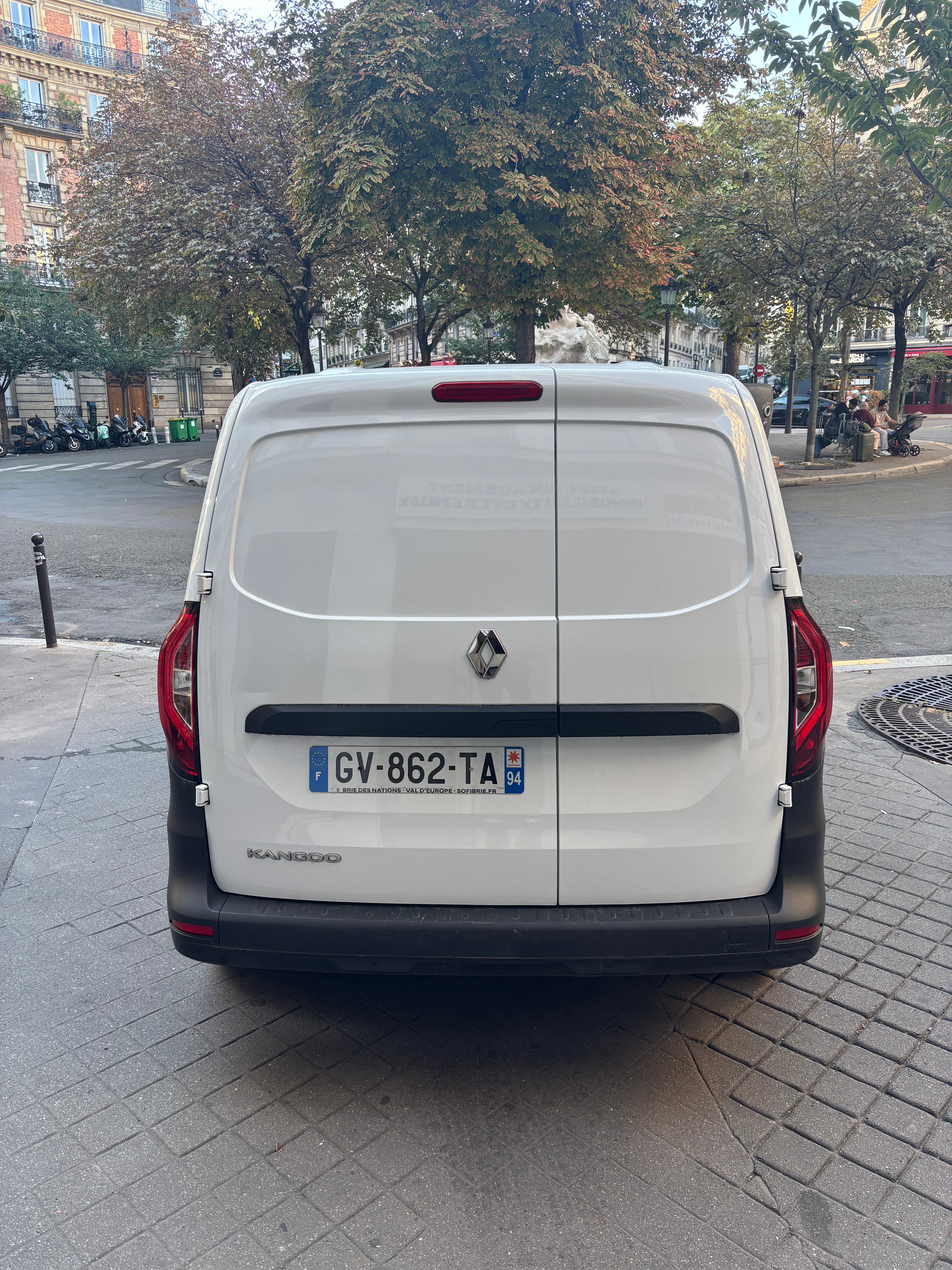 Renault Kangoo Fourgon with Backup camera