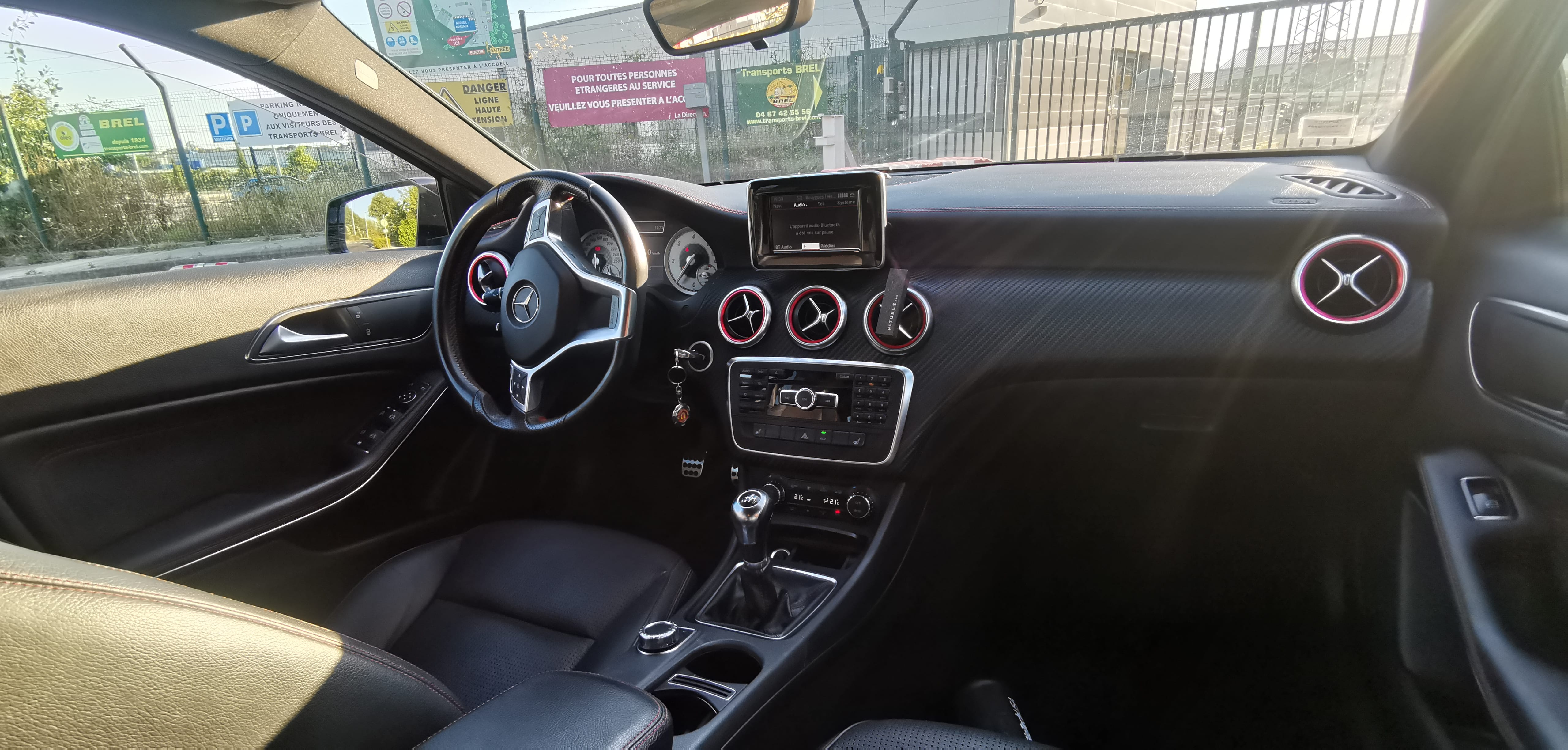 Mercedes-Benz Classe A avec Entrée audio / iPod