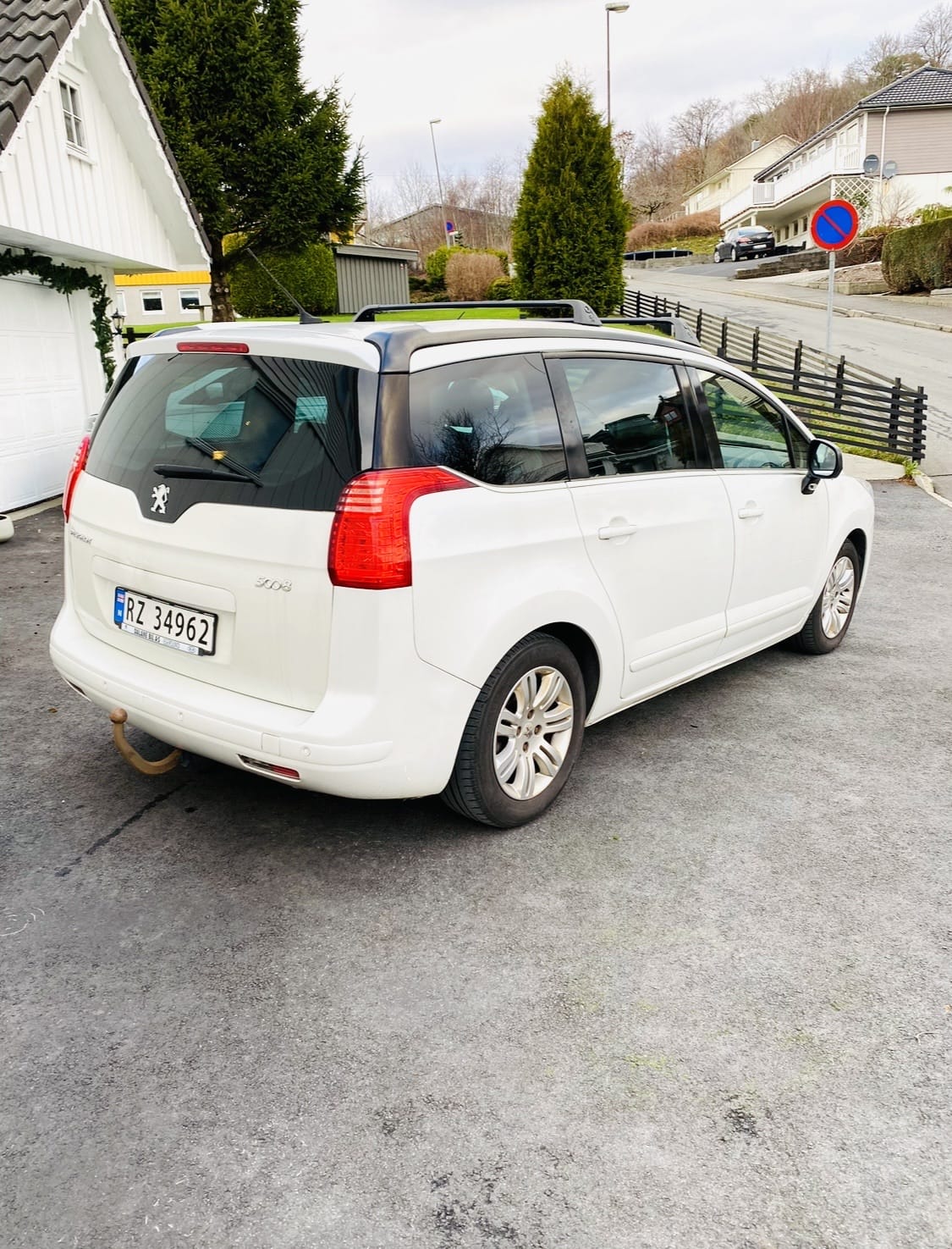 Peugeot 5008 med GPS