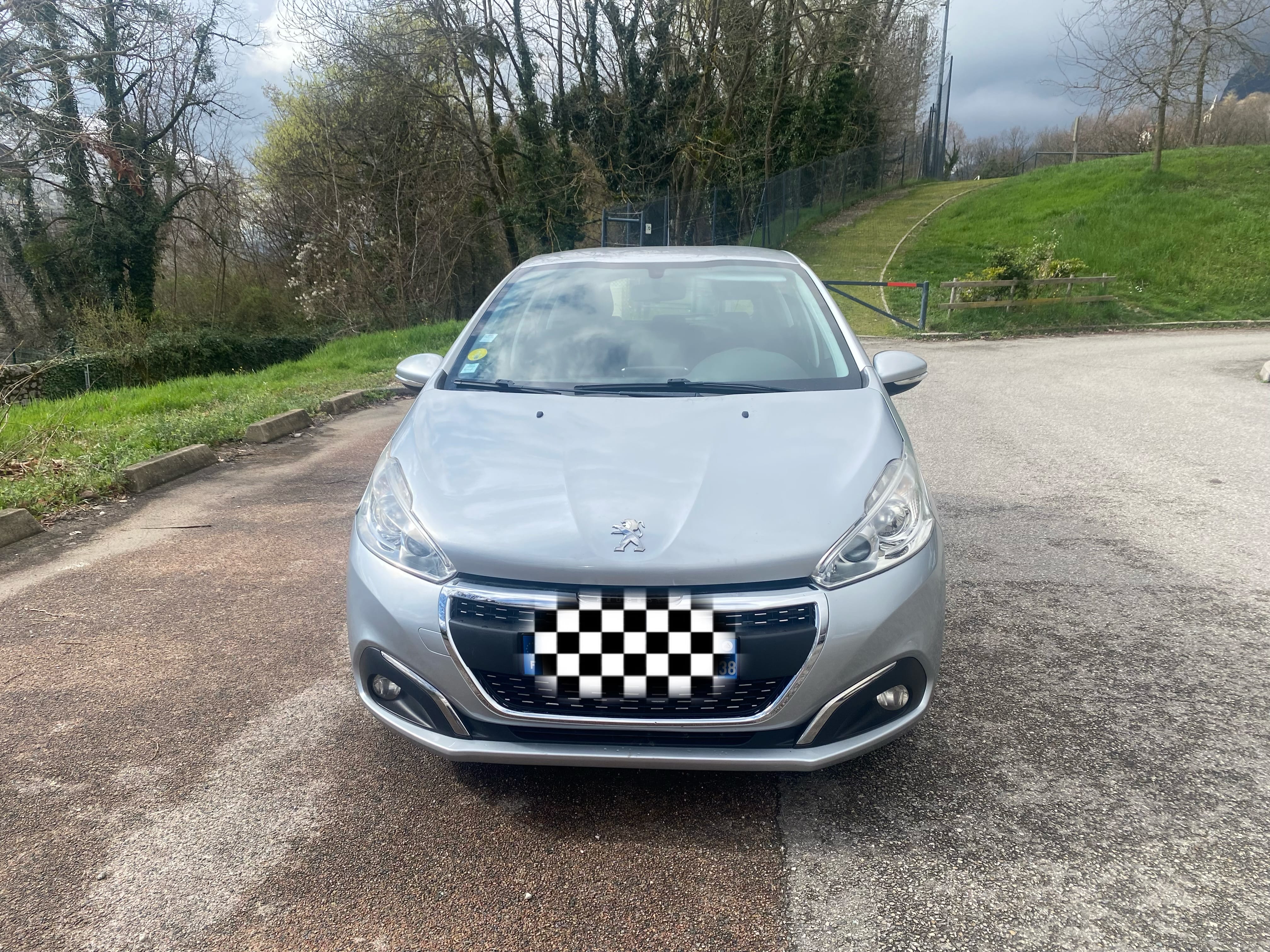 Peugeot 208 avec Caméra de recul