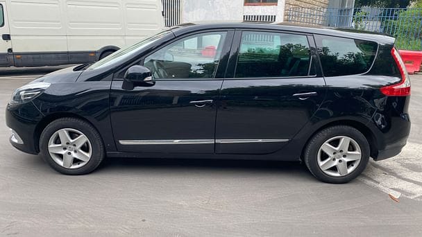 Renault Grand Scenic III 699 avec Climatisation