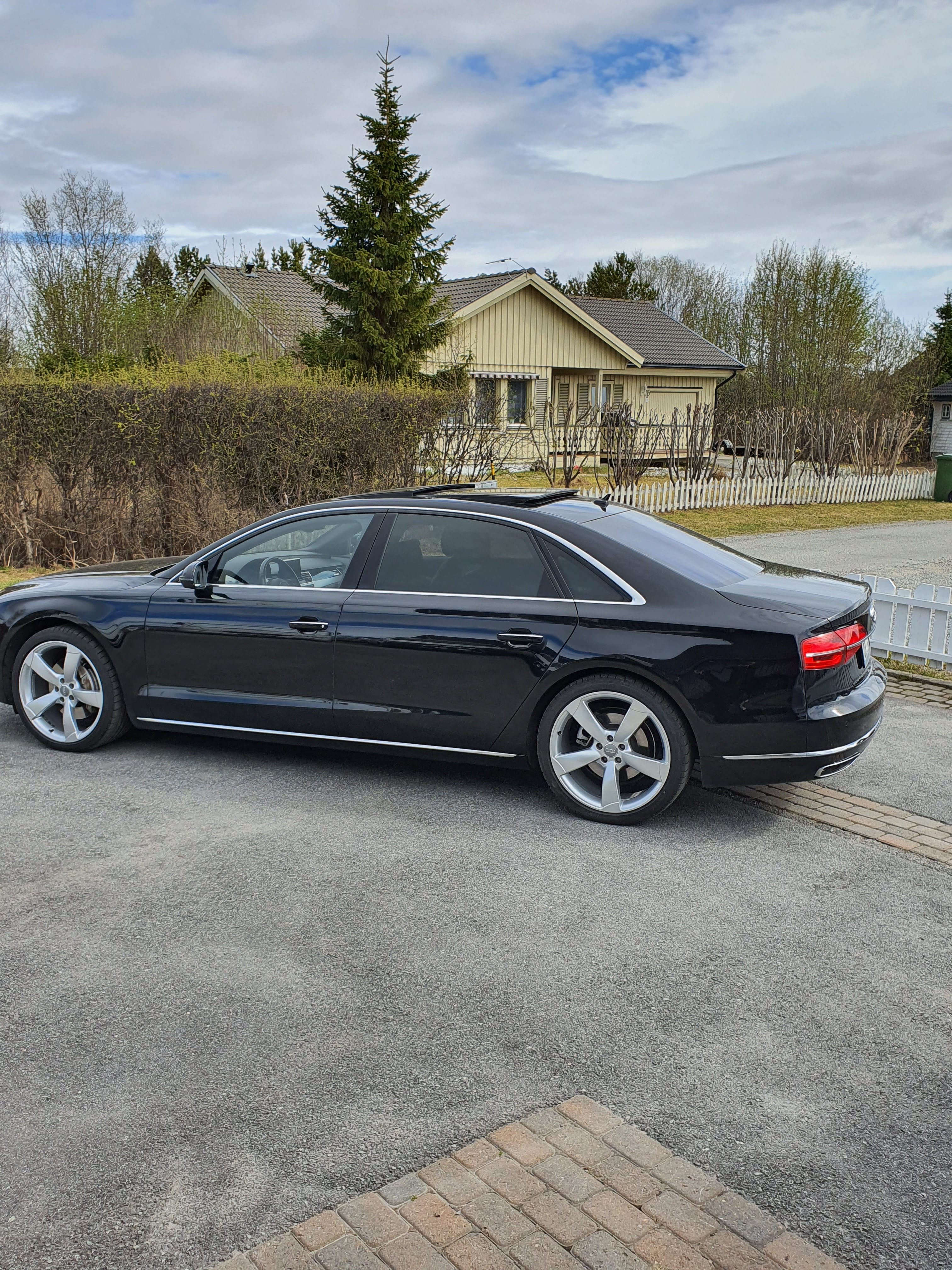 Audi A8 L V6 3,0 Limousine med Aircondition