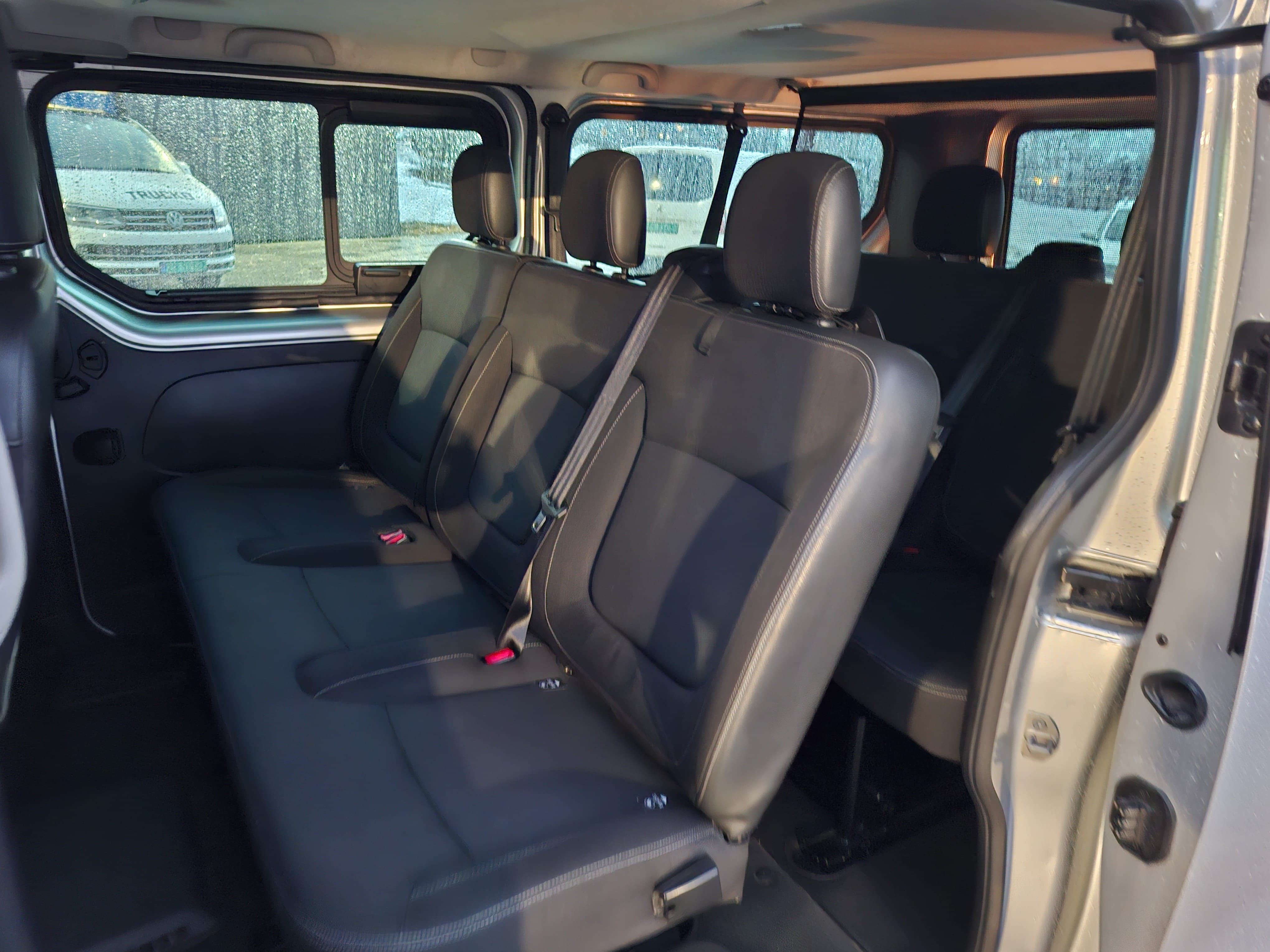 Renault Trafic 9 seter (lang utgave) met Audio- / iPod-ingang