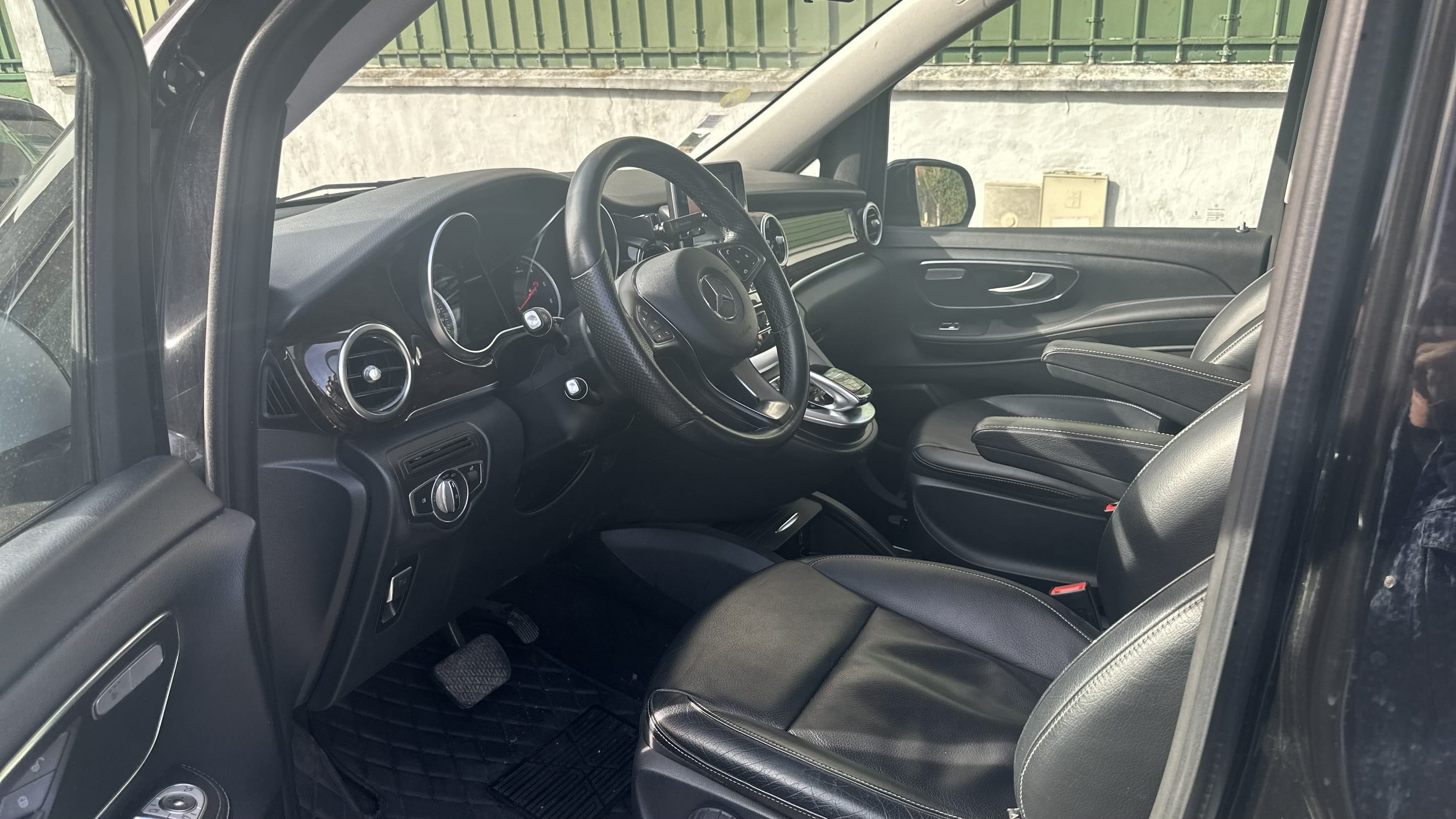 Mercedes-Benz Classe V avec Coffre de toit